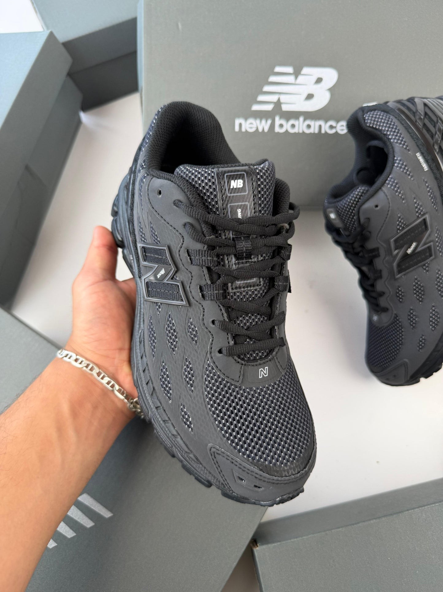 Zapatilla New Balance 1906