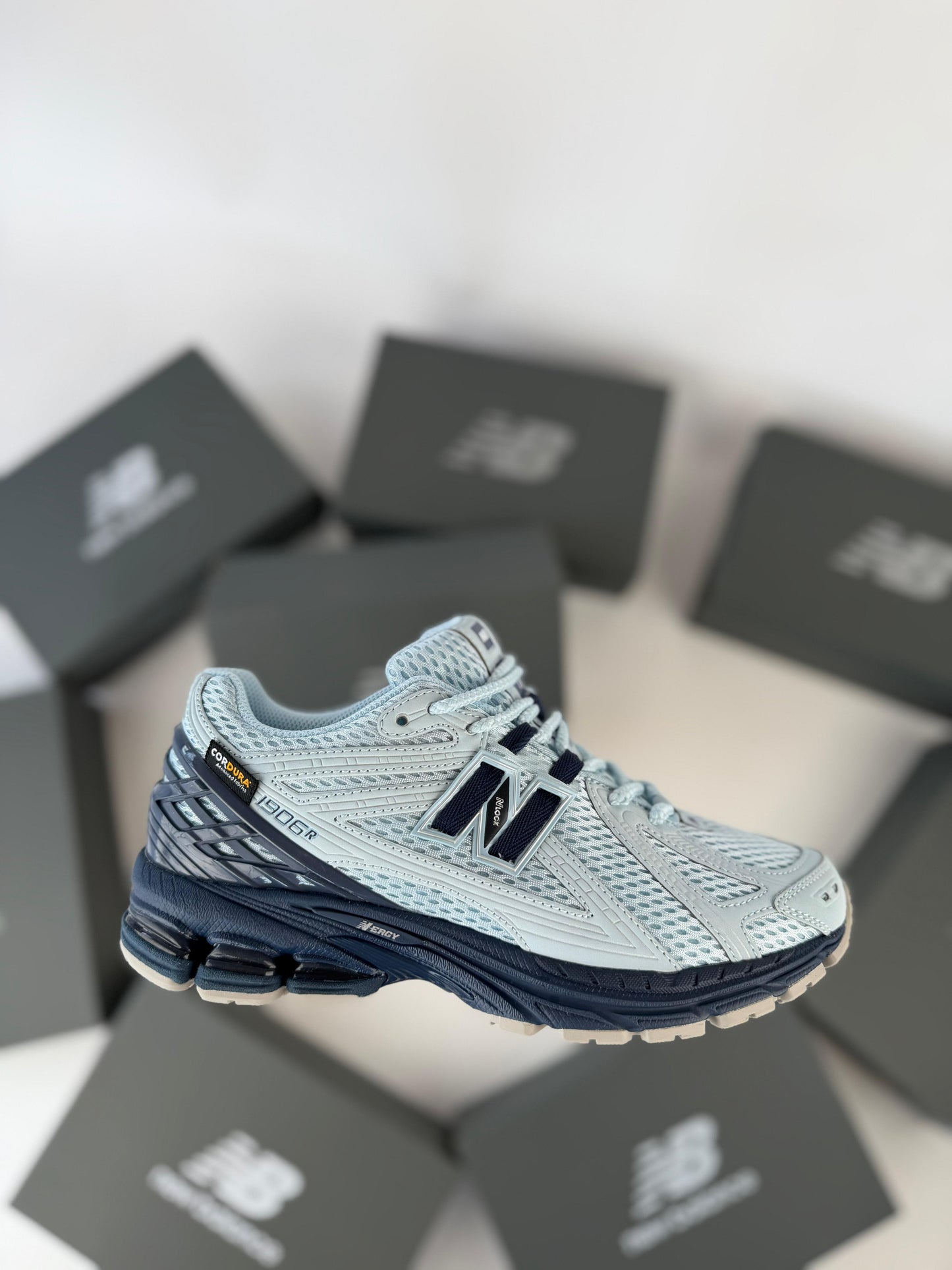 Zapatilla New Balance 1906