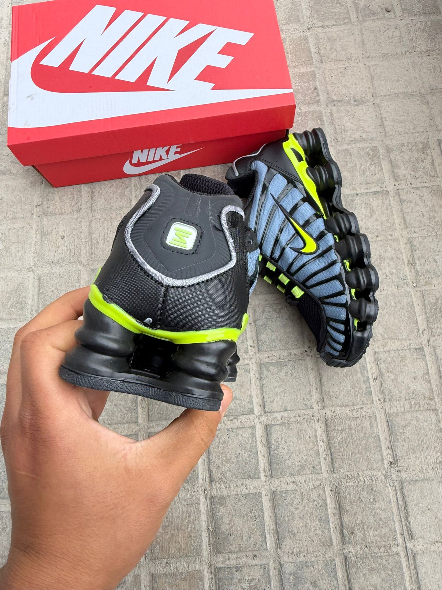 Zapatilla Nike Shox 2026