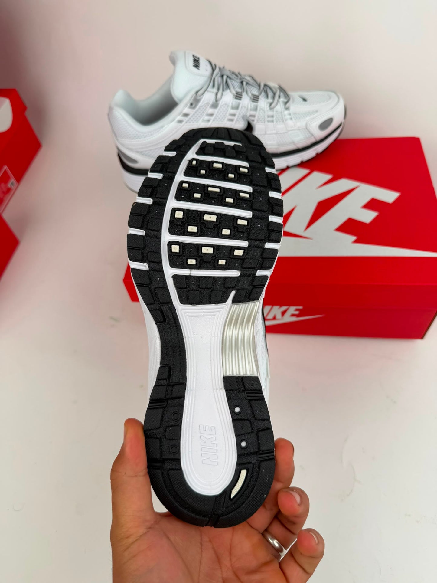 Zapatilla Nike P6000