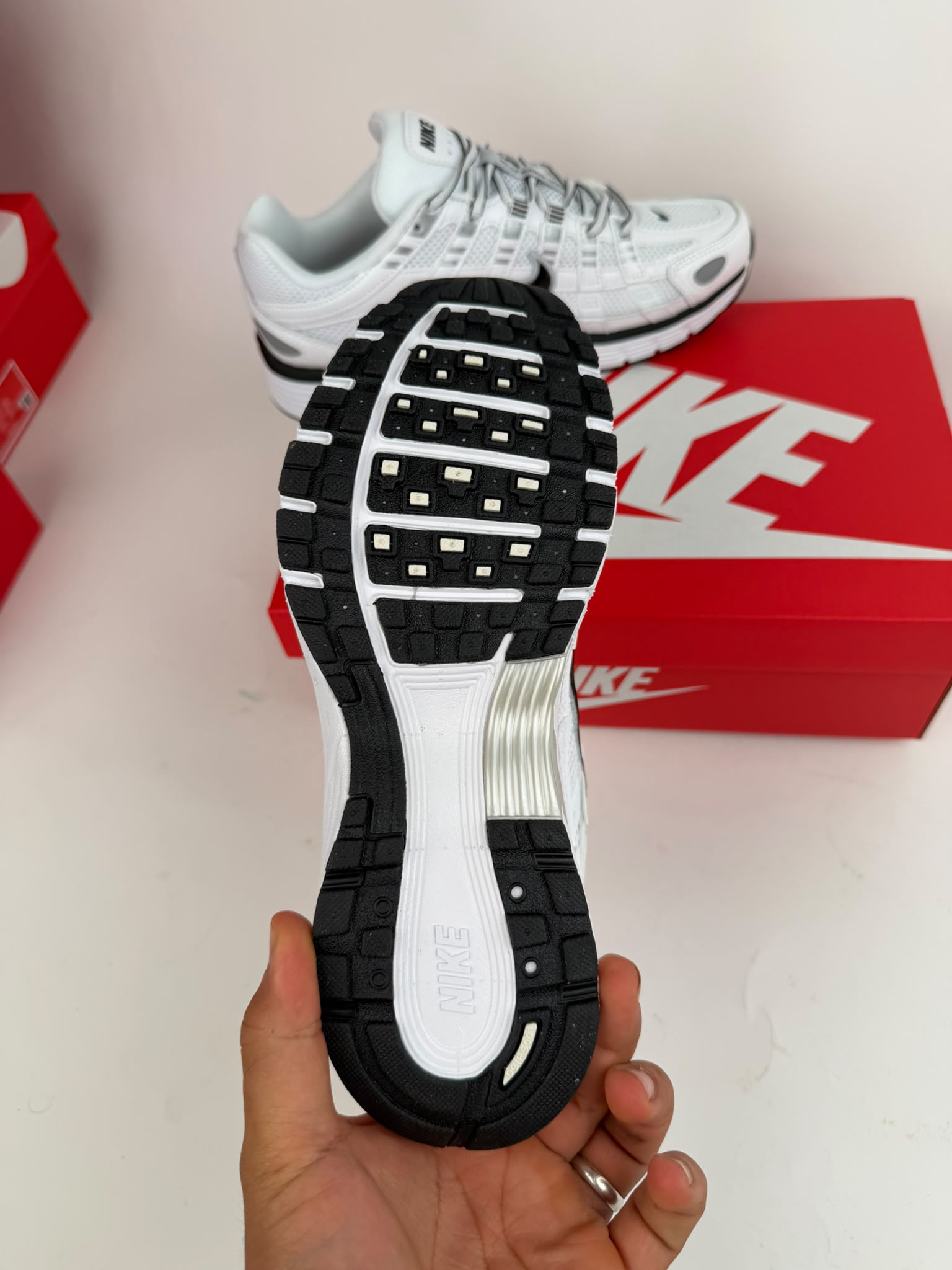 Zapatilla Nike P6000