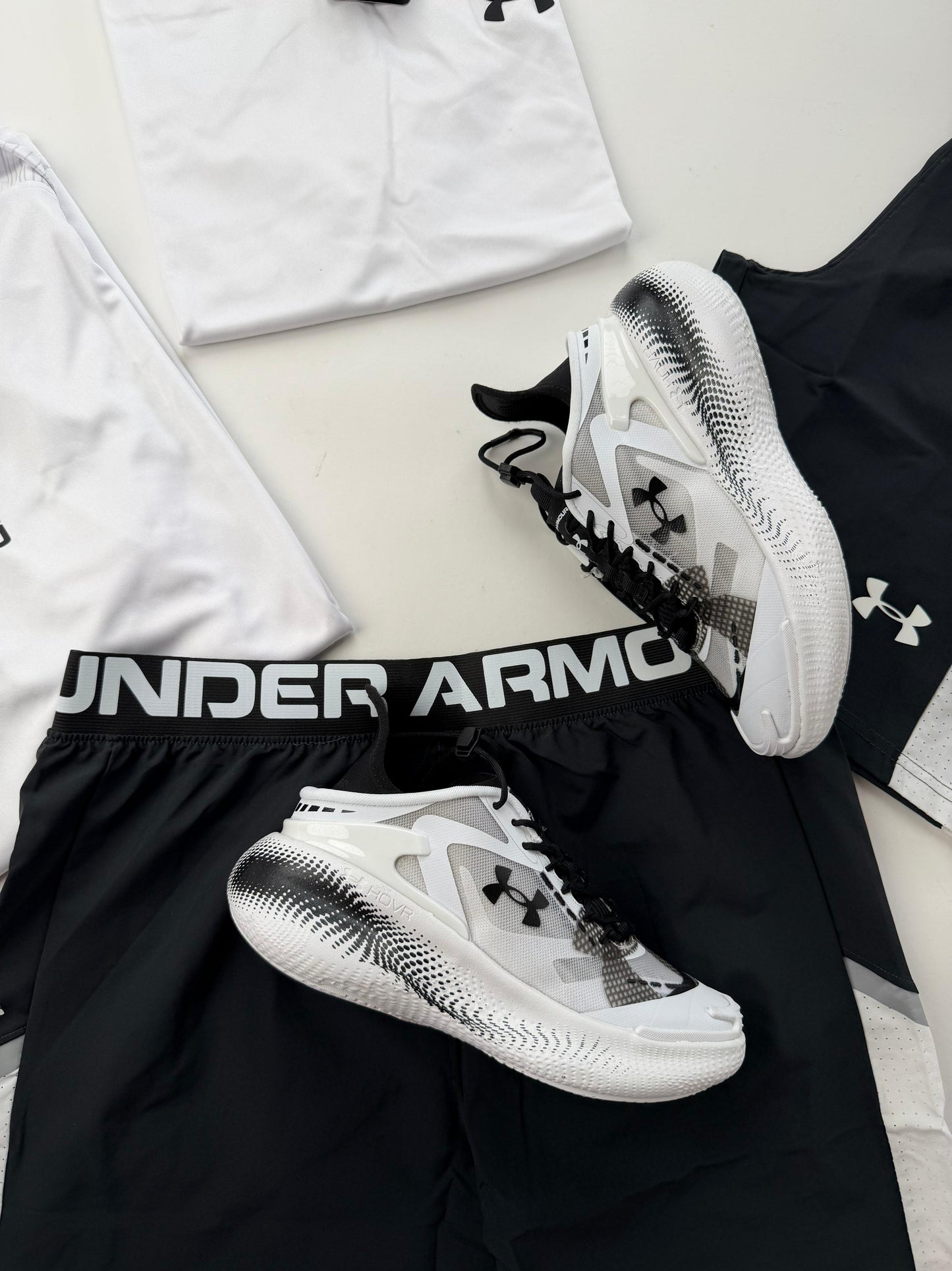 Pack Conjunto + Zapatilla Under Armour