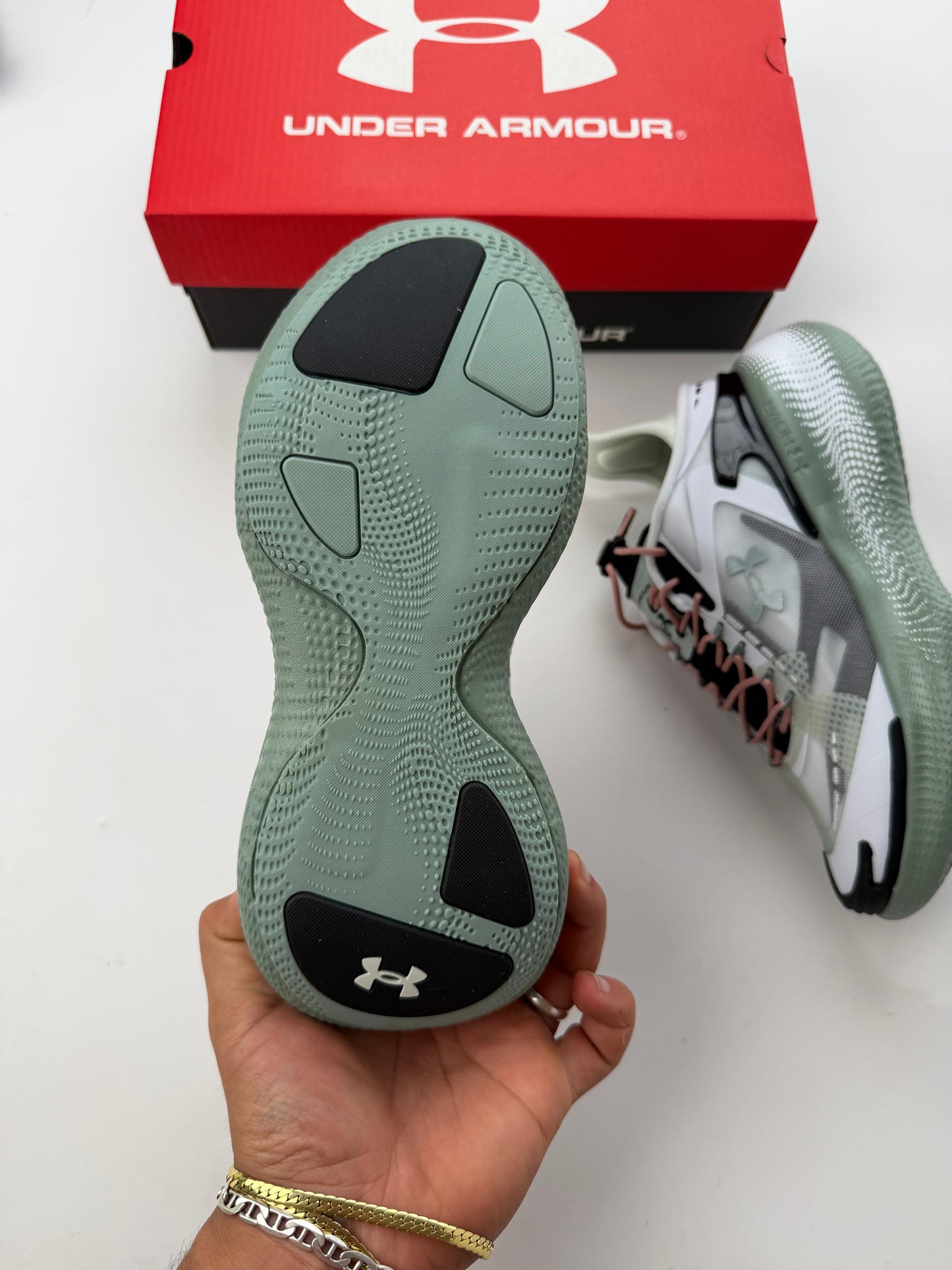 Zapatilla Under Armour 2026