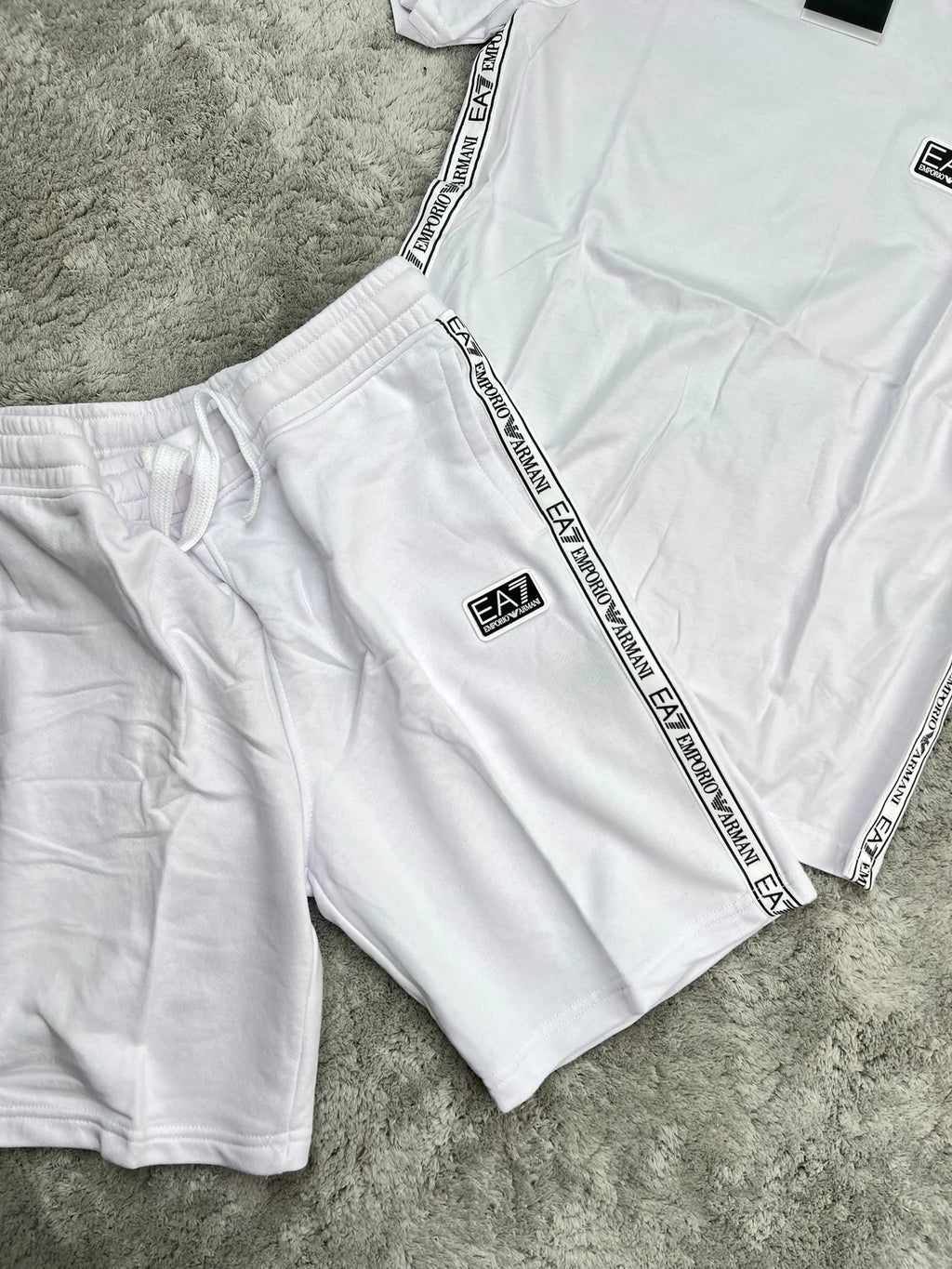 Conjunto Emporio Armani EA7
