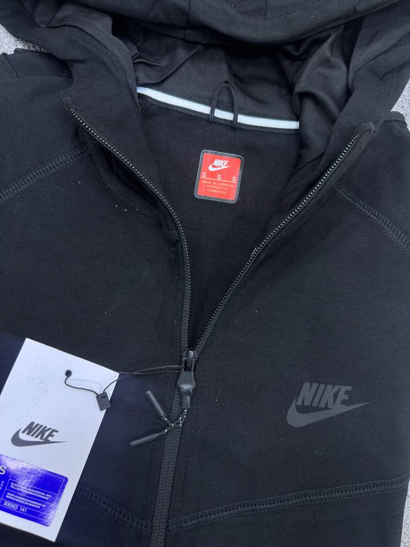 Chandal Nike Tech
