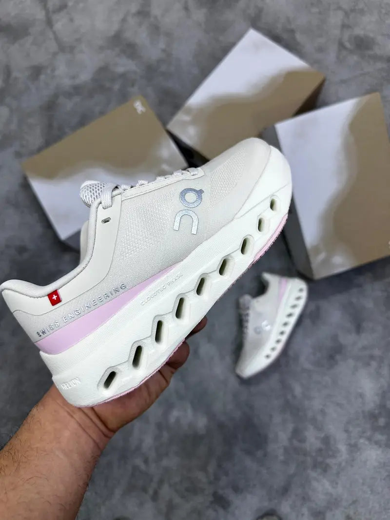 Zapatilla On Running Cloudsurfer