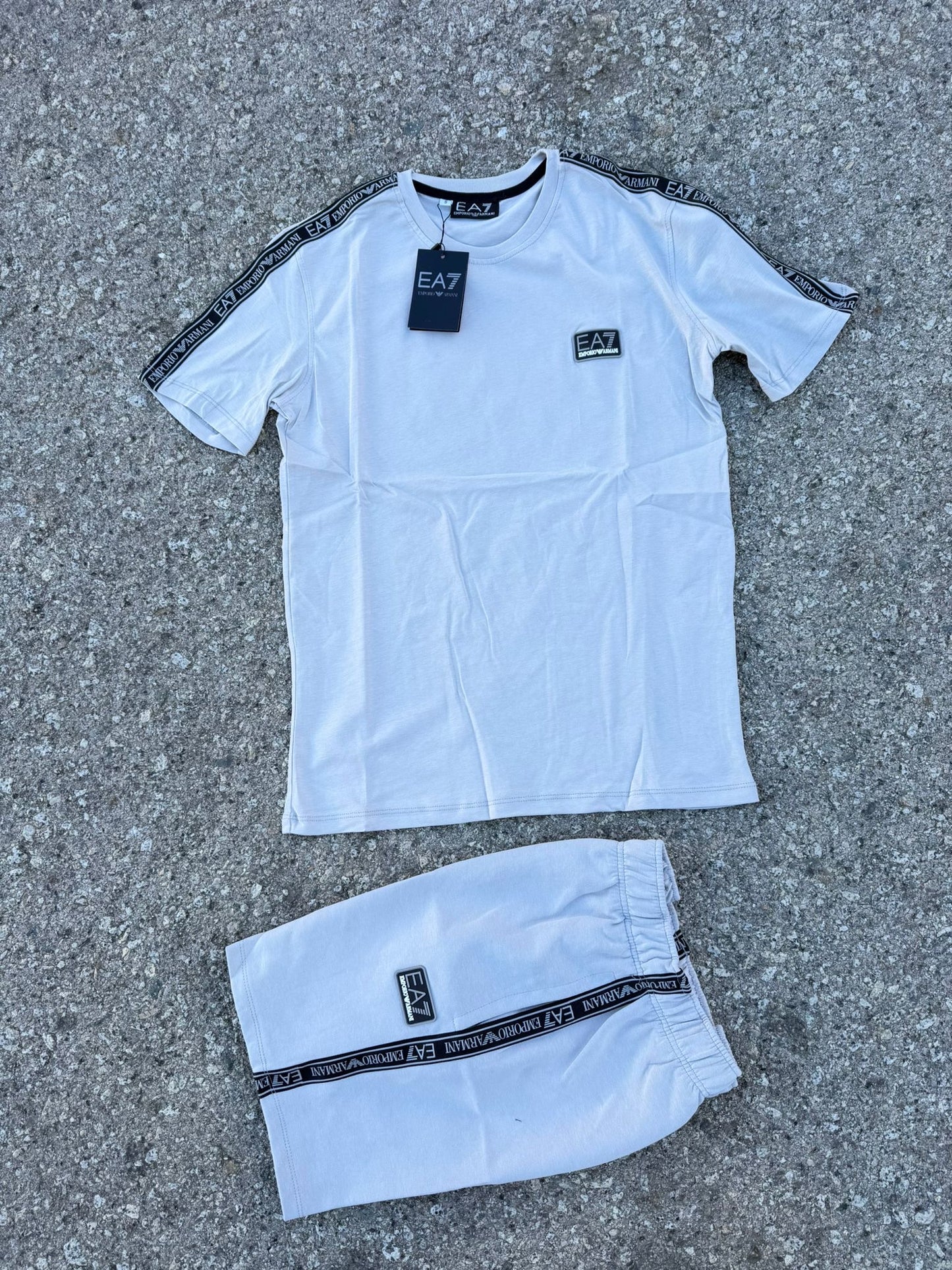 Conjunto Emporio Armani EA7