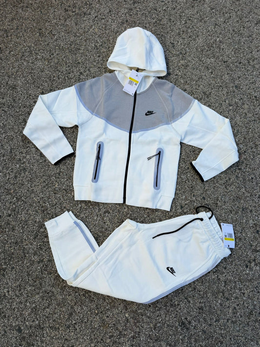 Chandal Nike Tech 2026