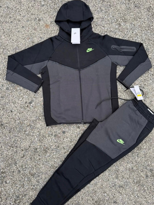 Chandal Nike Tech