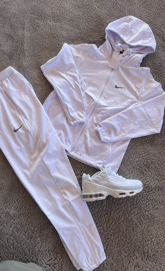 Chandal Nike Miler 2026