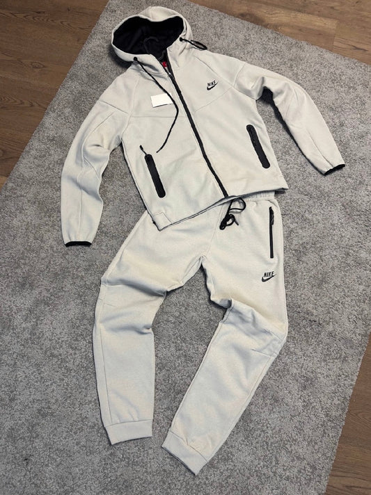 Chandal Nike Tech