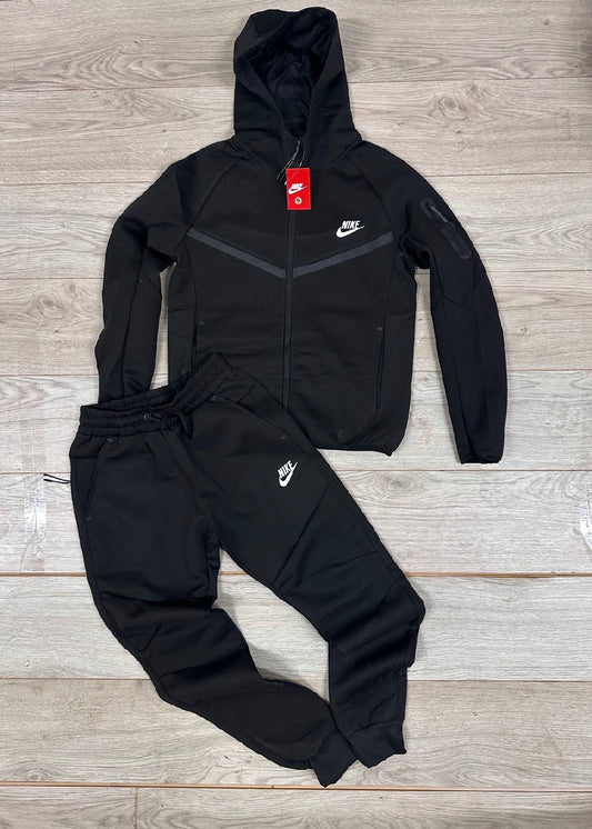 Chandal Nike Tech