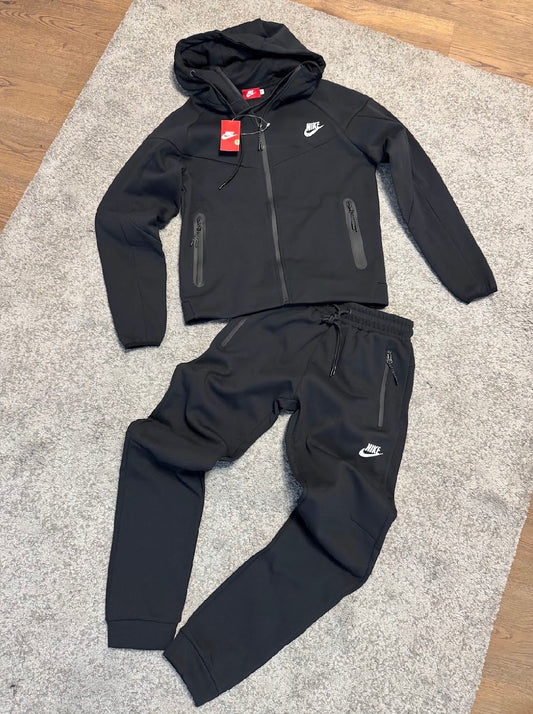 Chandal Nike Tech