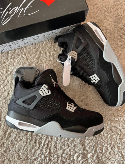 Zapatilla Jordan Retro 4