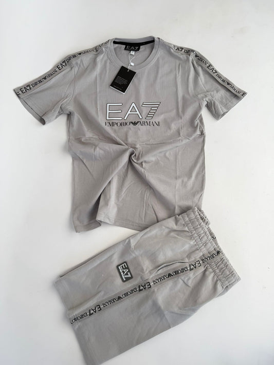 Conjunto Emporio Armani EA7 2026