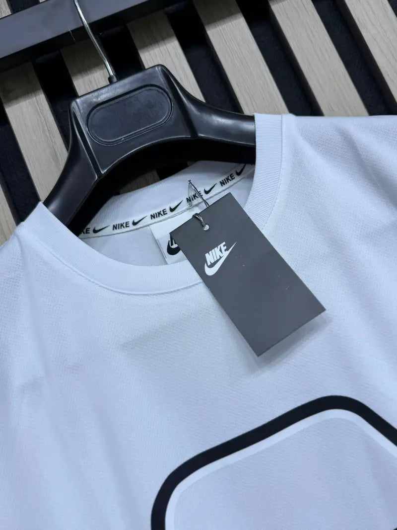 Conjunto Nike 2026