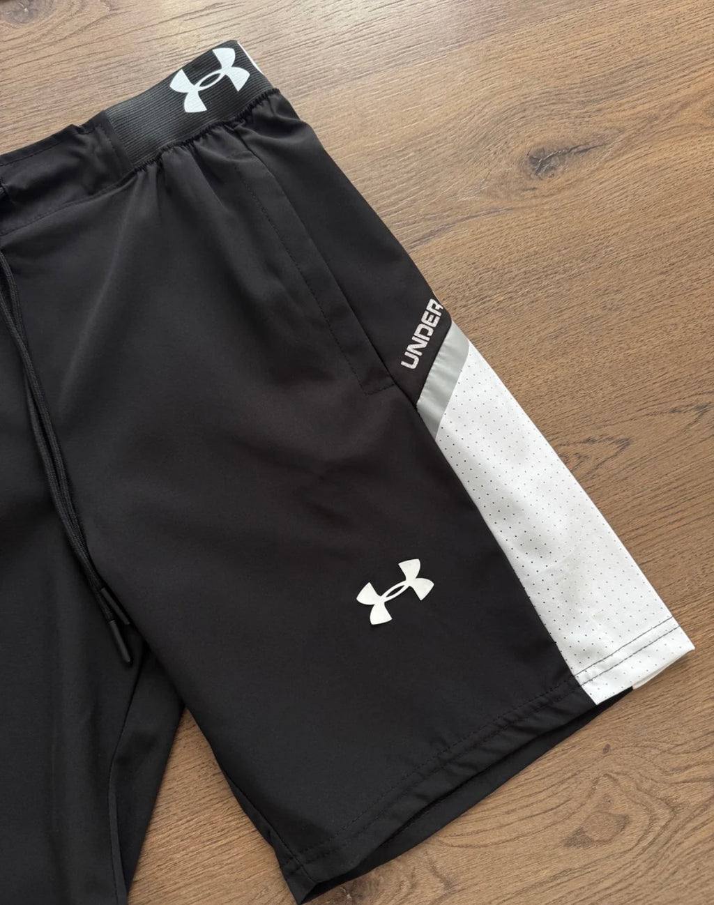 Conjunto Under Armour 2026