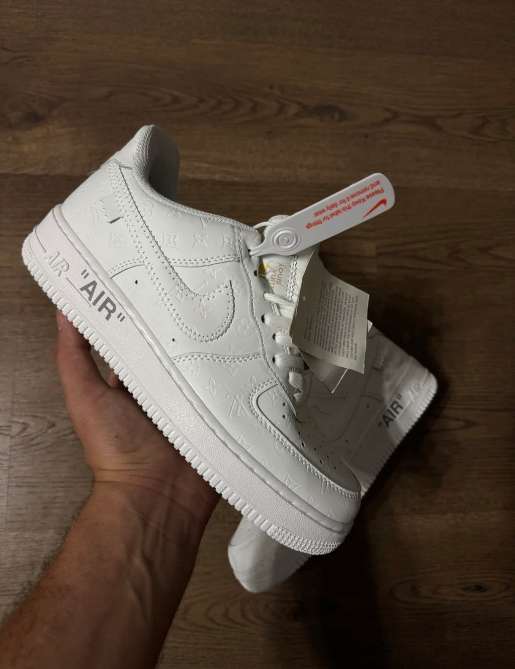 Zapatilla Nike AirForce One x Lv