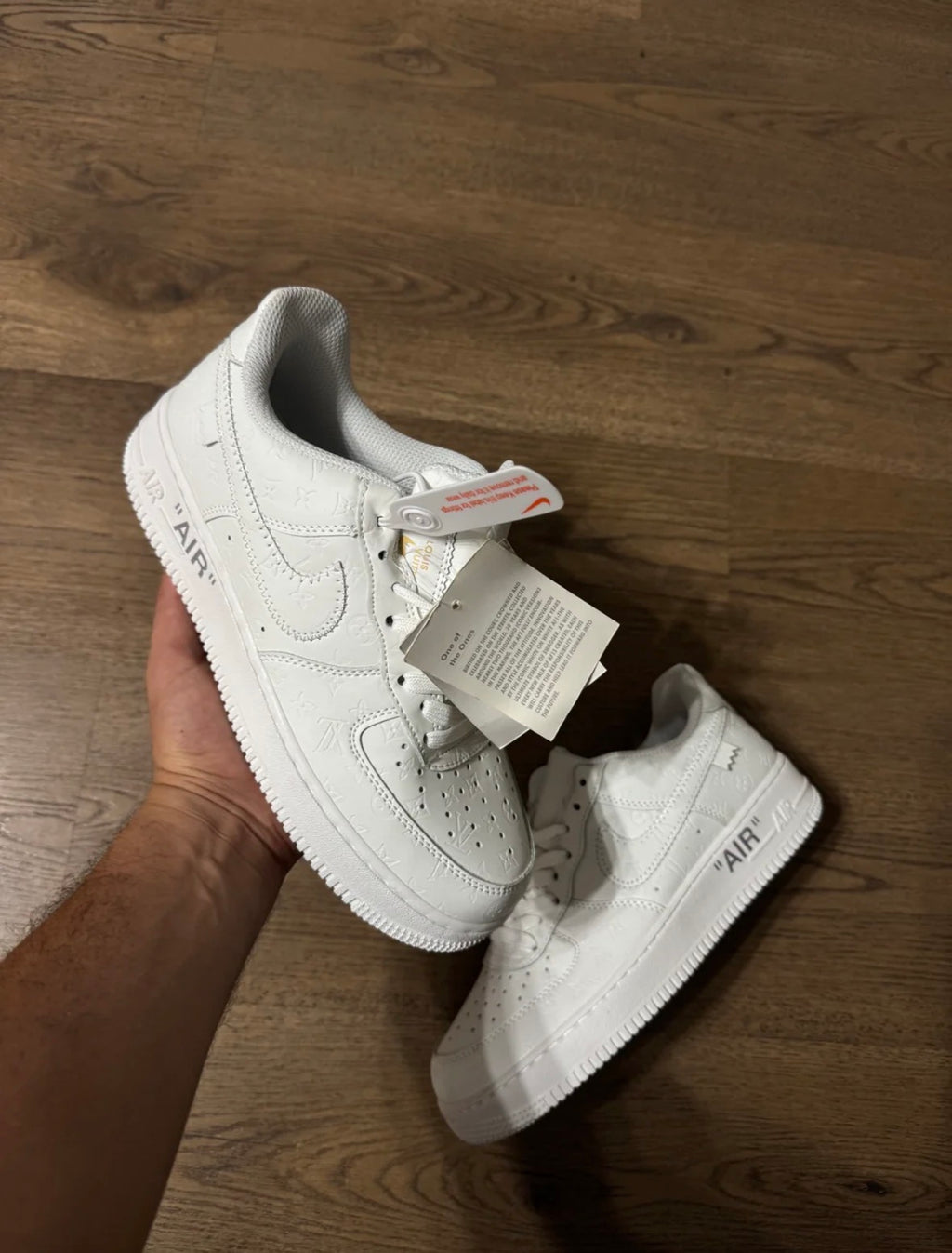 Zapatilla Nike AirForce One x Lv