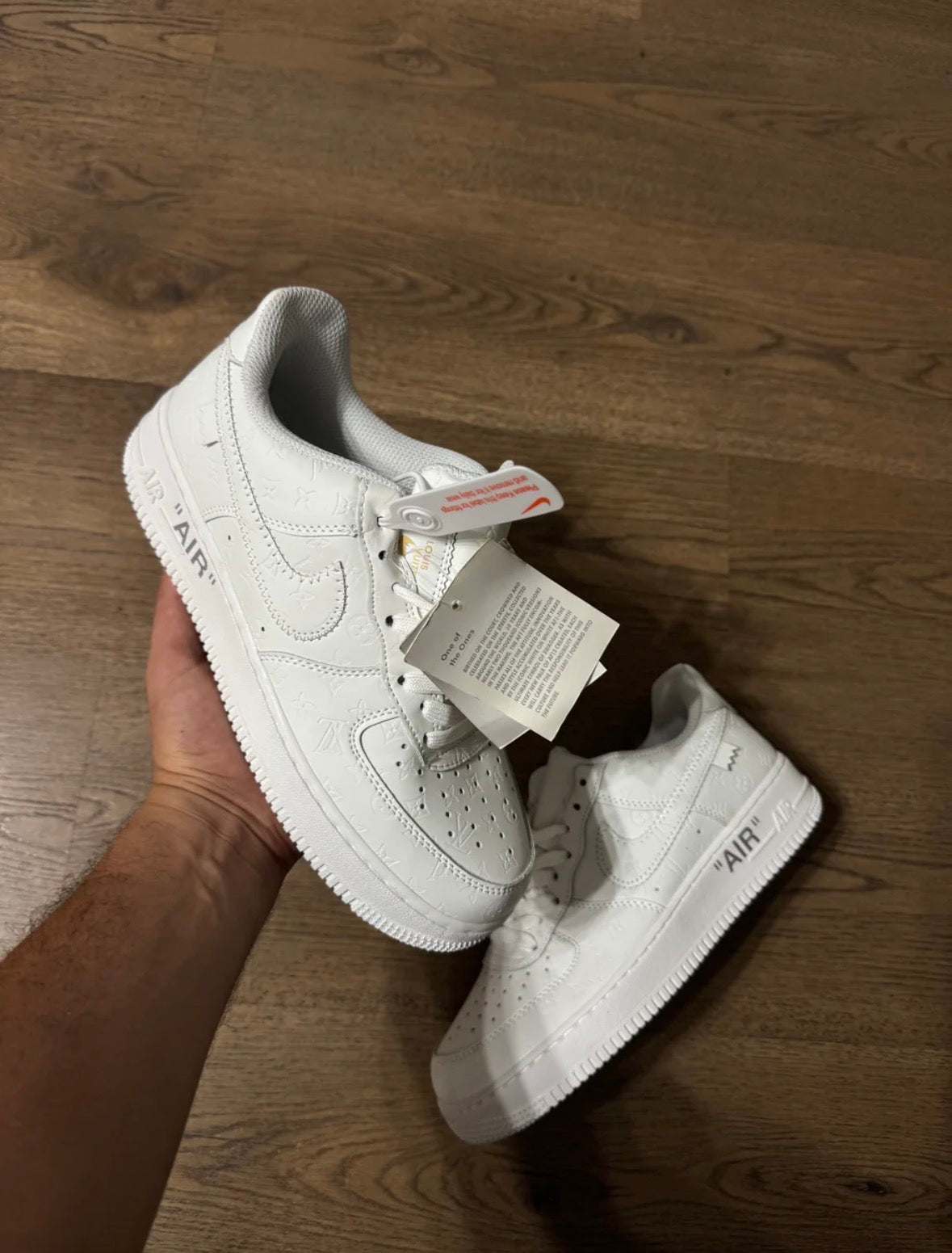 Zapatilla Nike AirForce One x Lv