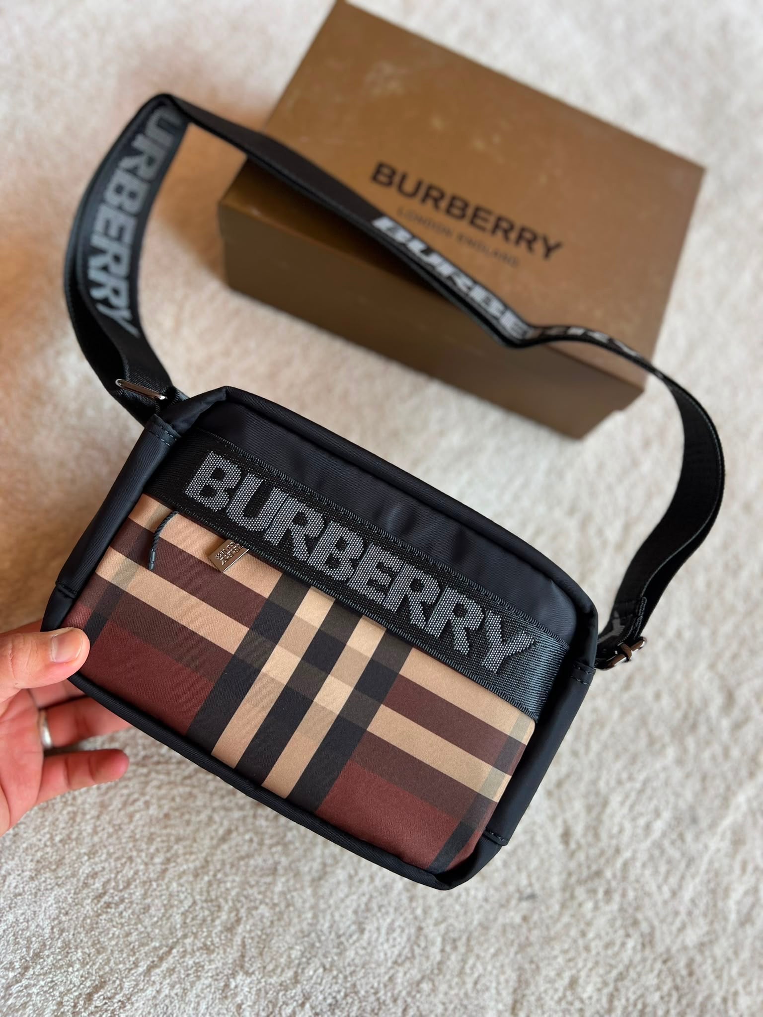 Bandolera Burberry 2026
