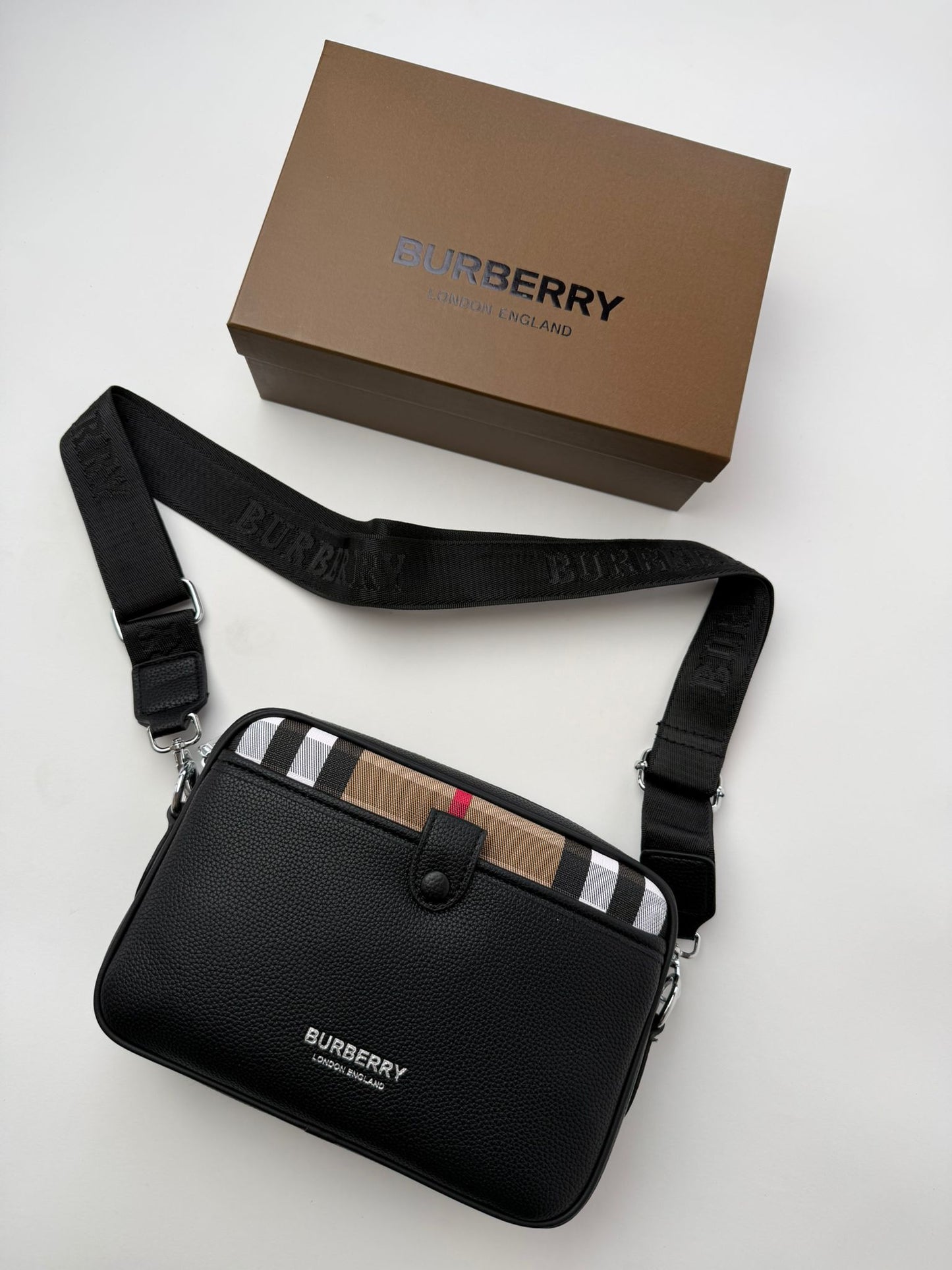 Bandolera Burberry 2026
