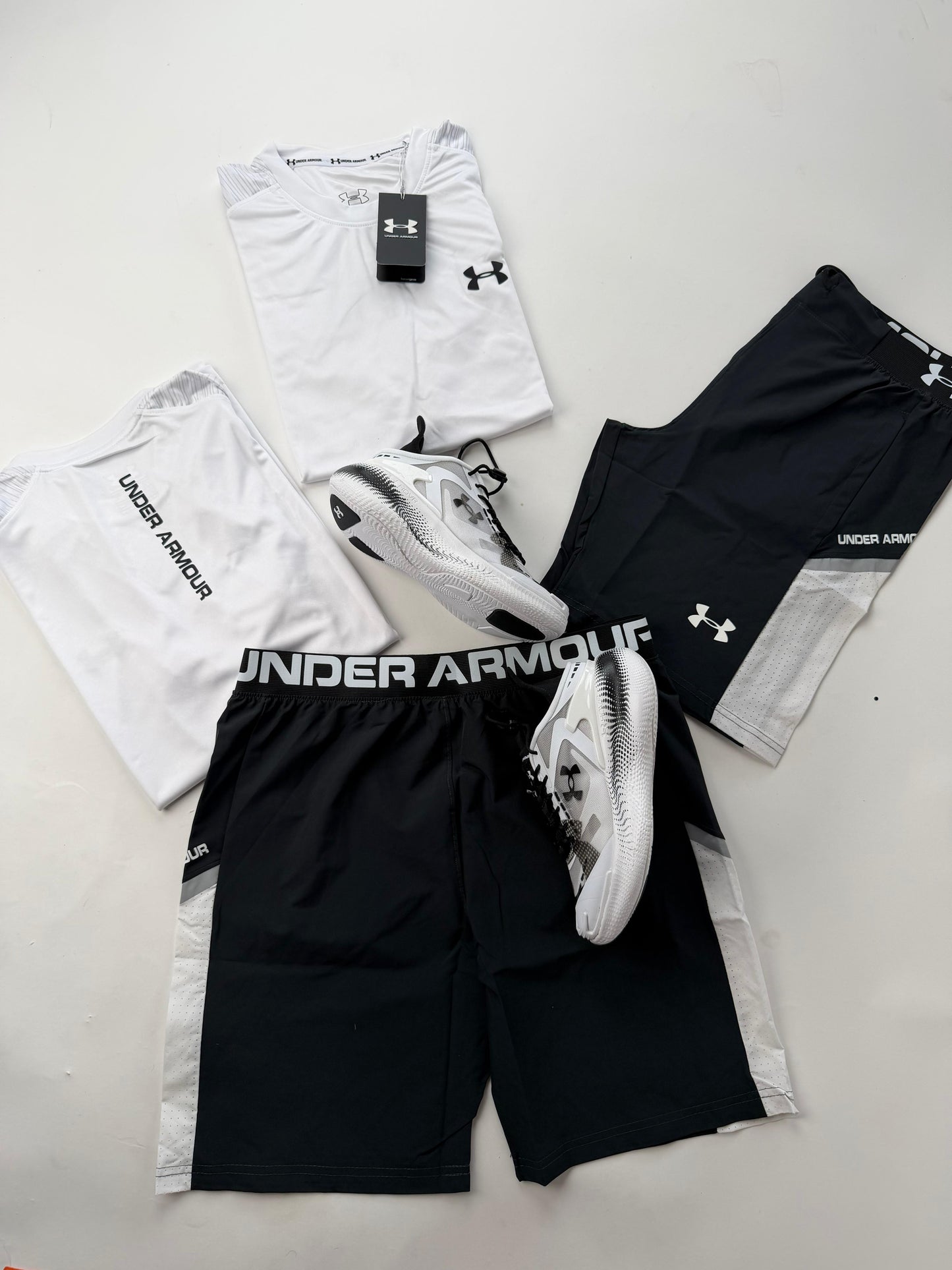 Pack Conjunto + Zapatilla Under Armour