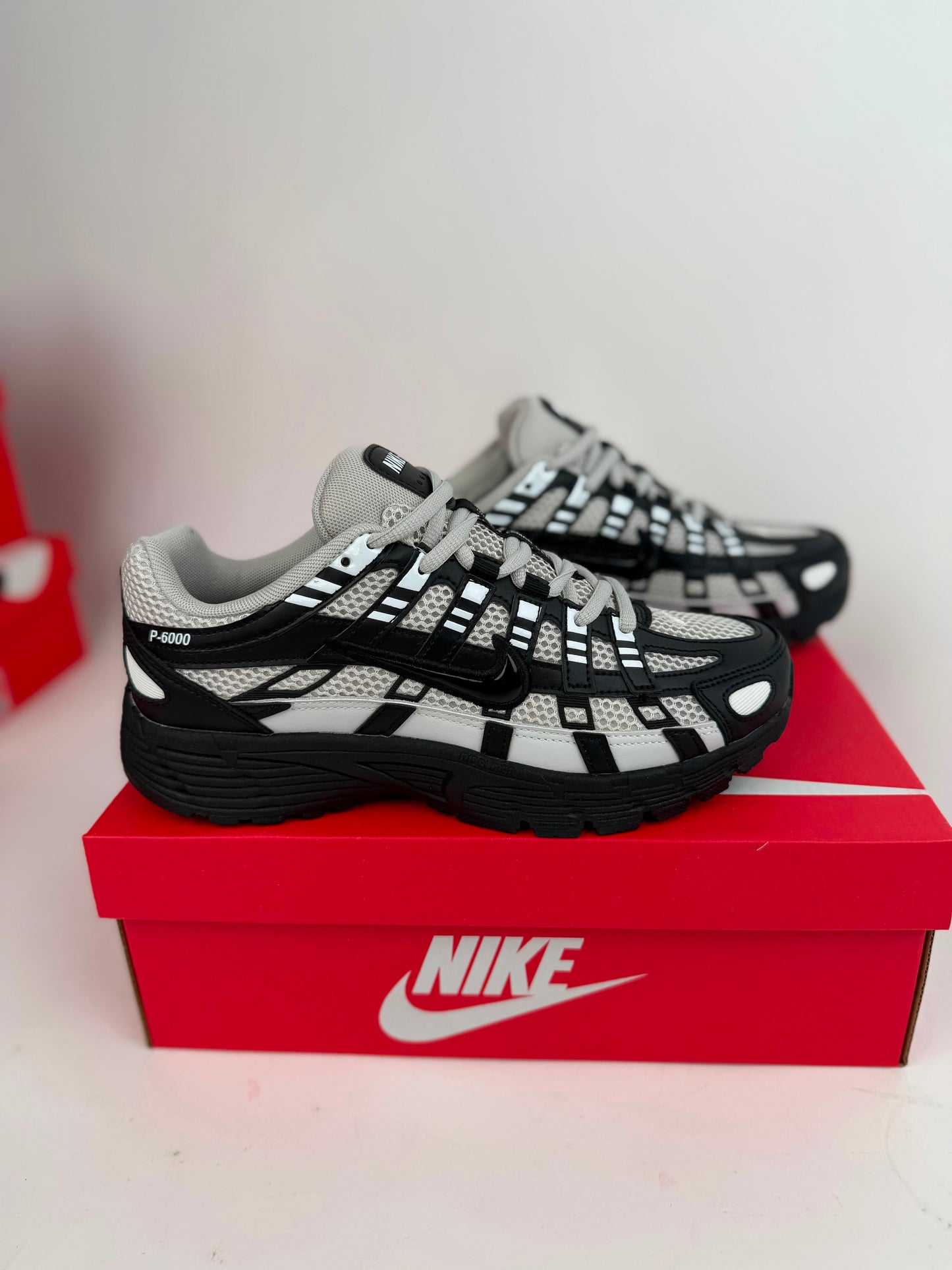 Zapatilla Nike P6000