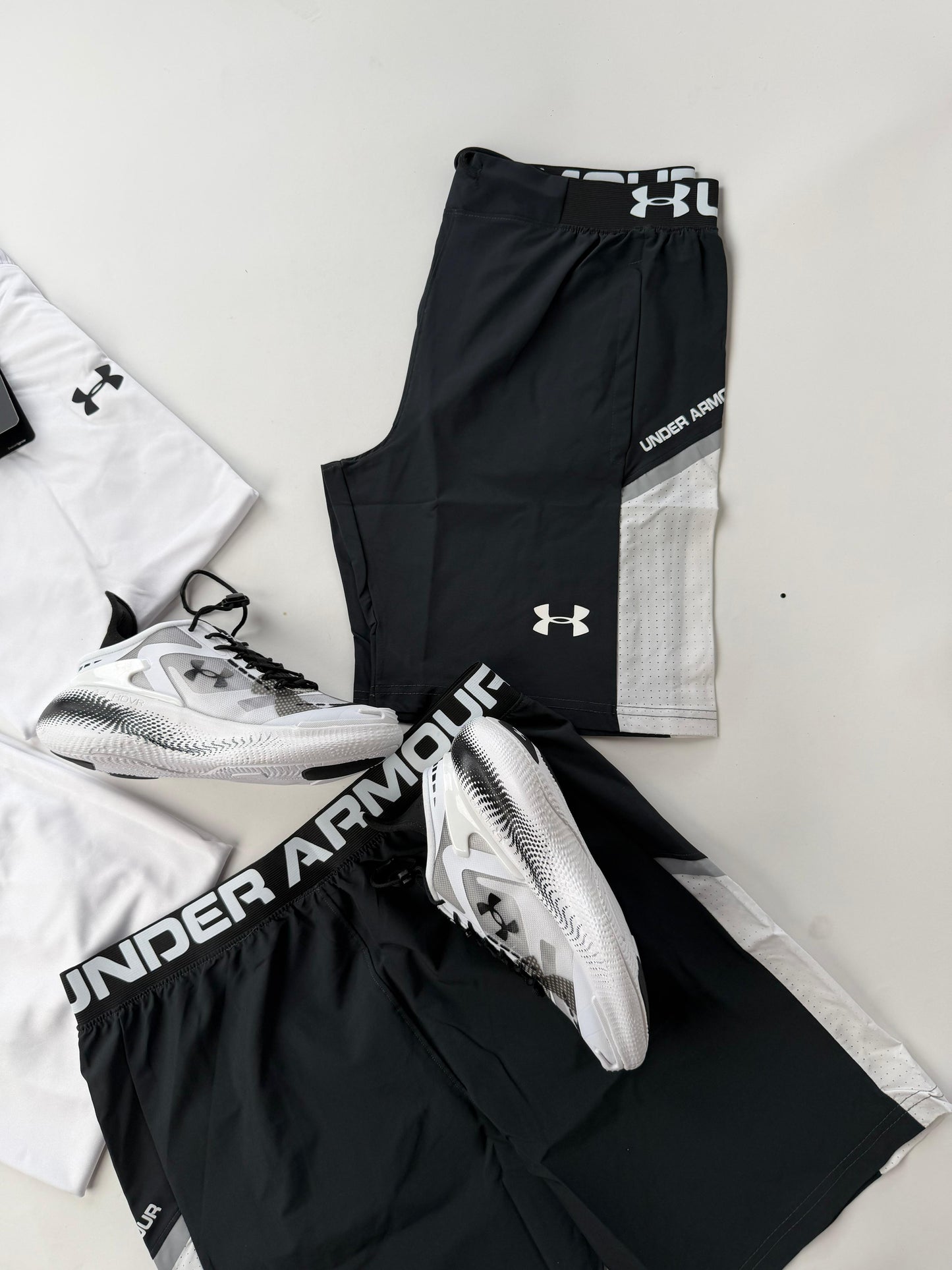 Pack Conjunto + Zapatilla Under Armour