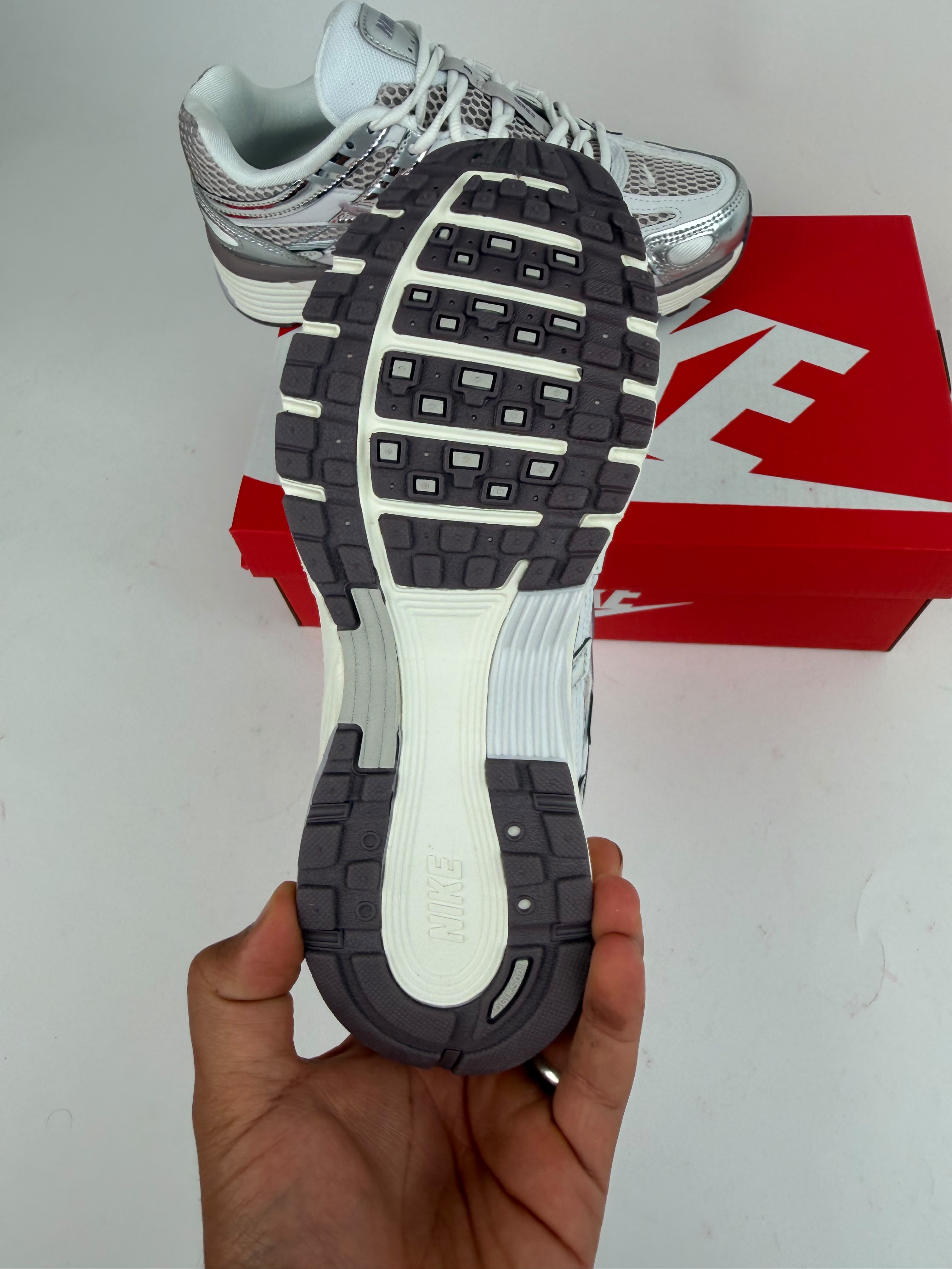Zapatilla Nike P6000