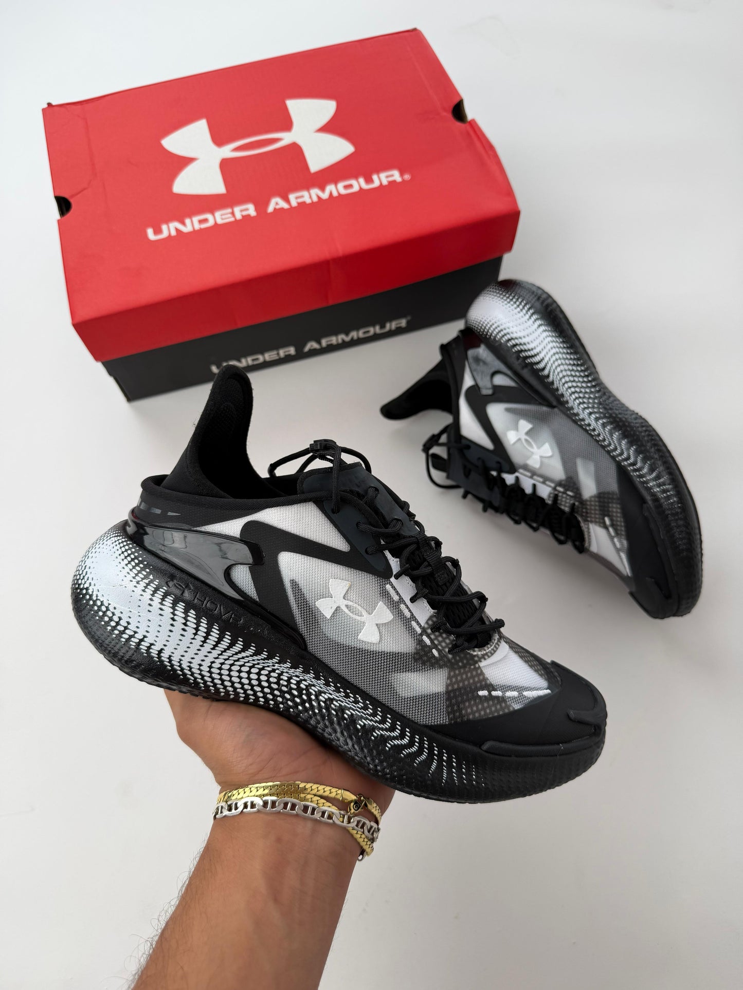 Zapatilla Under Armour 2026
