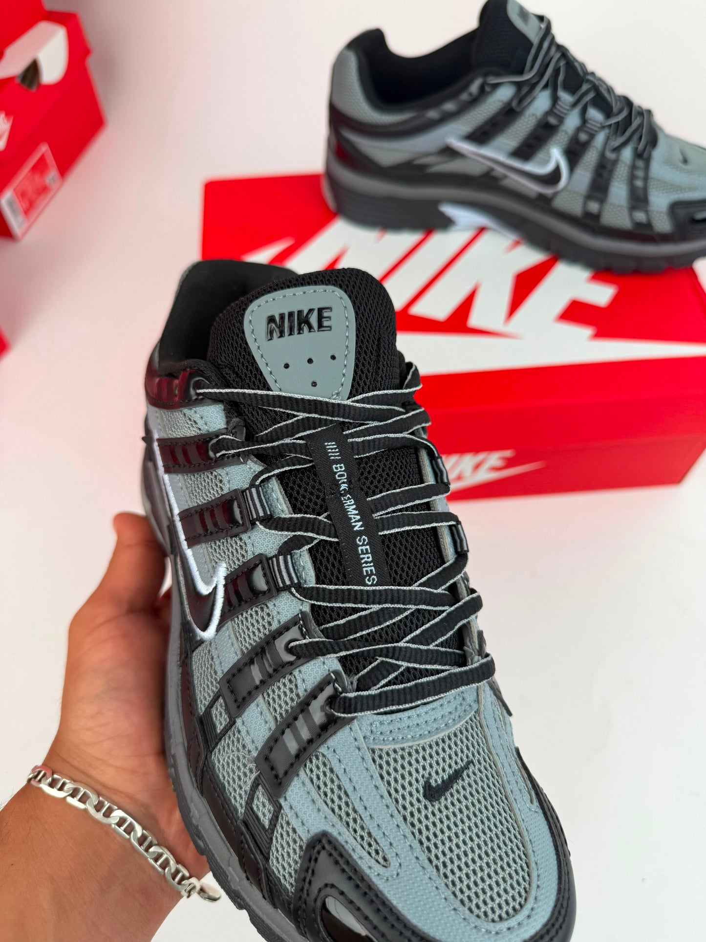 Zapatilla Nike P6000