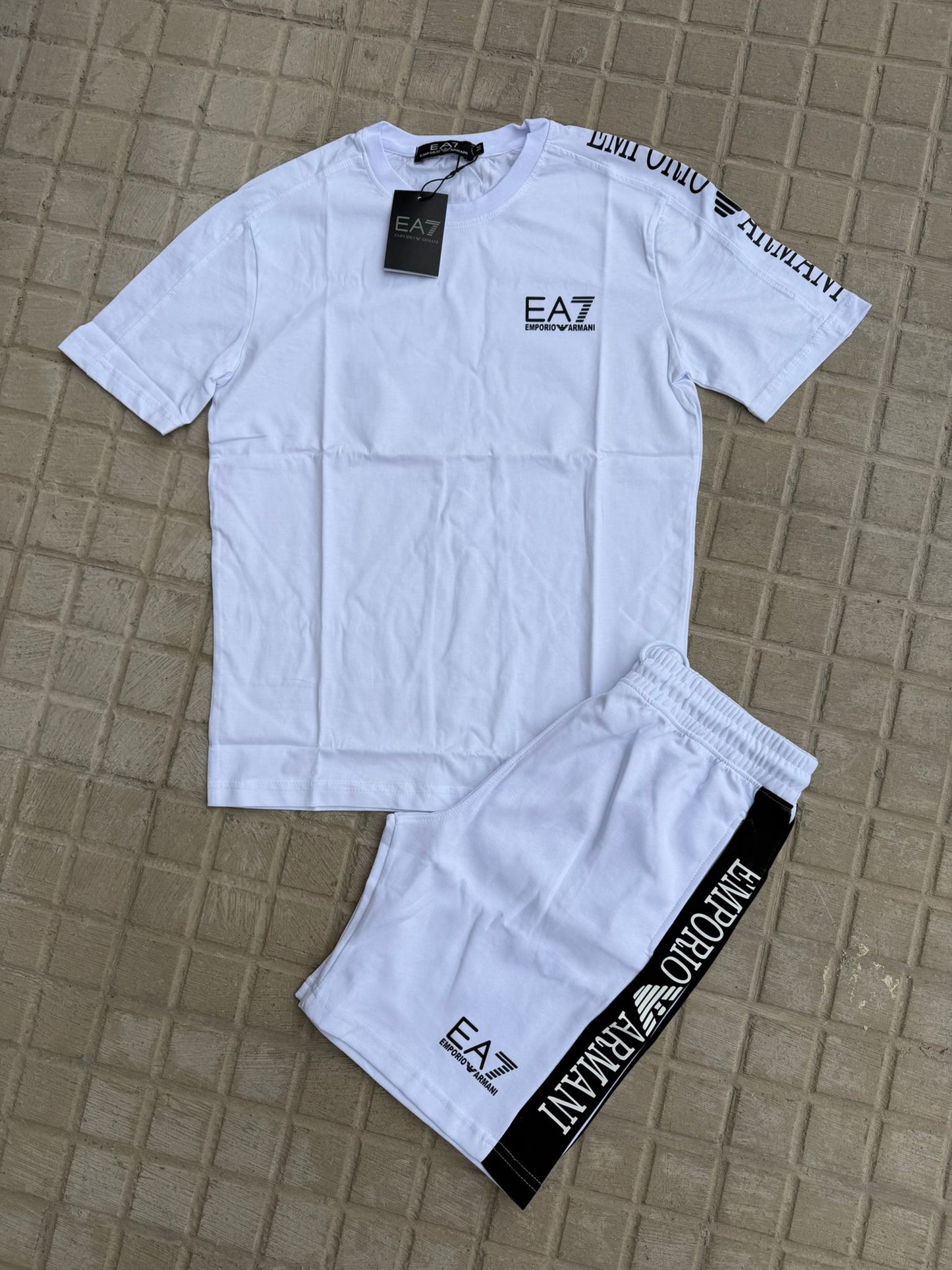 Conjunto Emporio Armani EA7