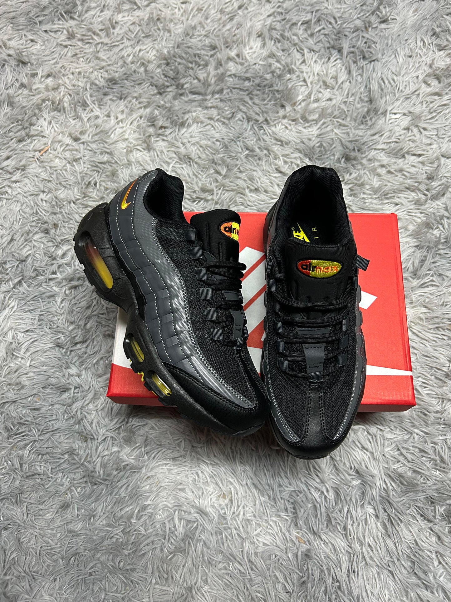 Zapatilla Nike Air Max 95 Black Gray Yellow