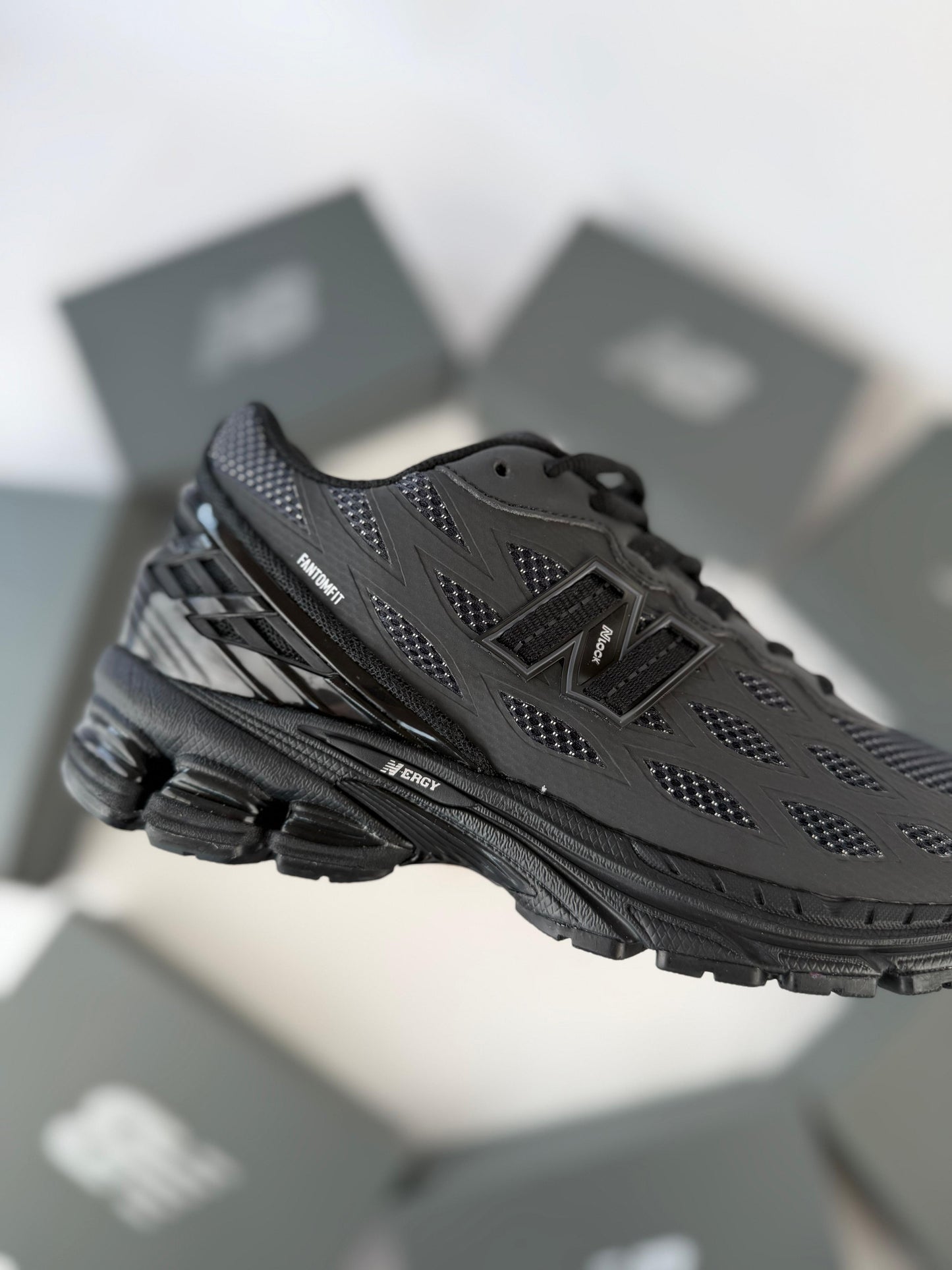 Zapatilla New Balance 1906