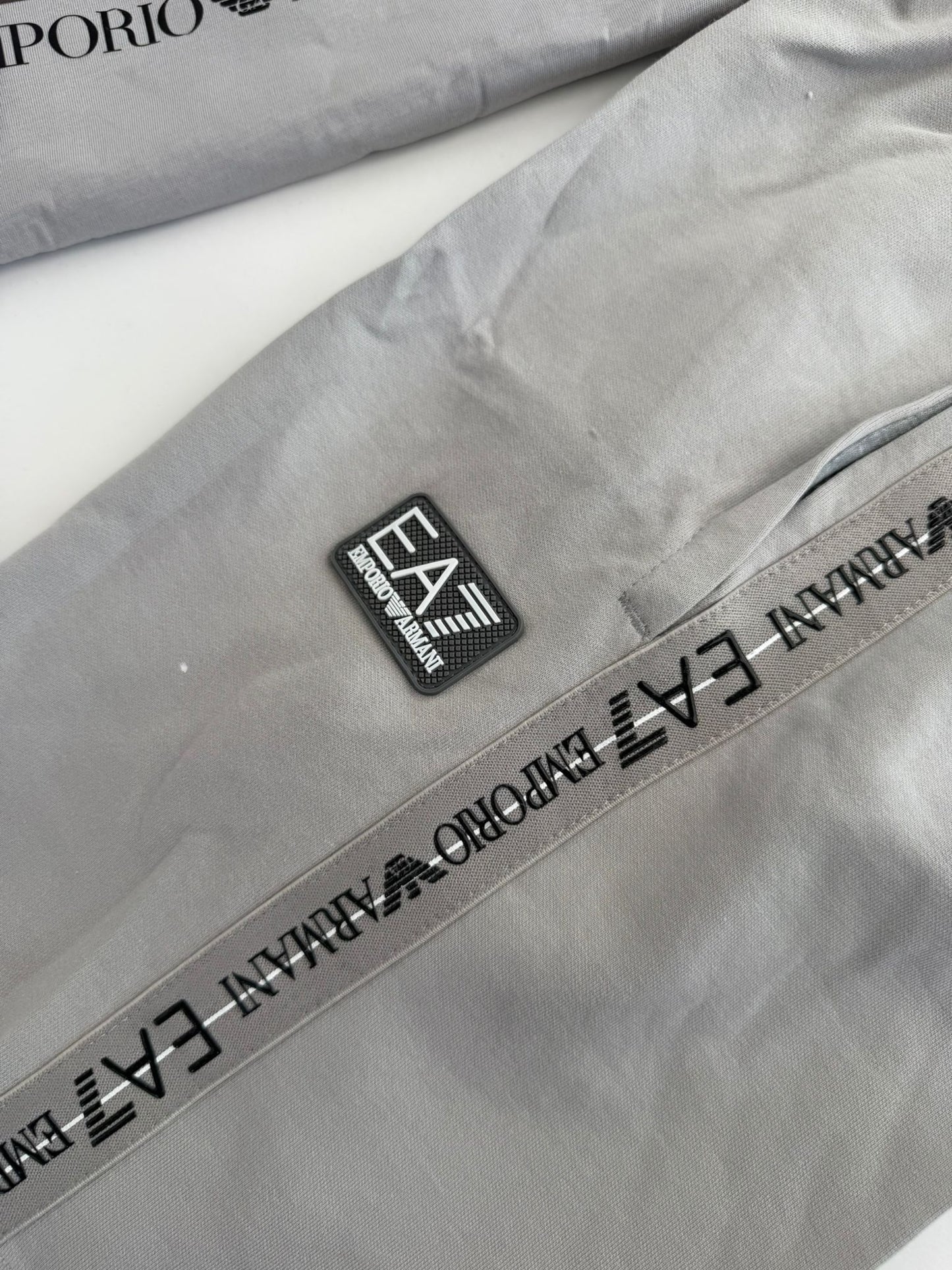 Conjunto Emporio Armani EA7 2026