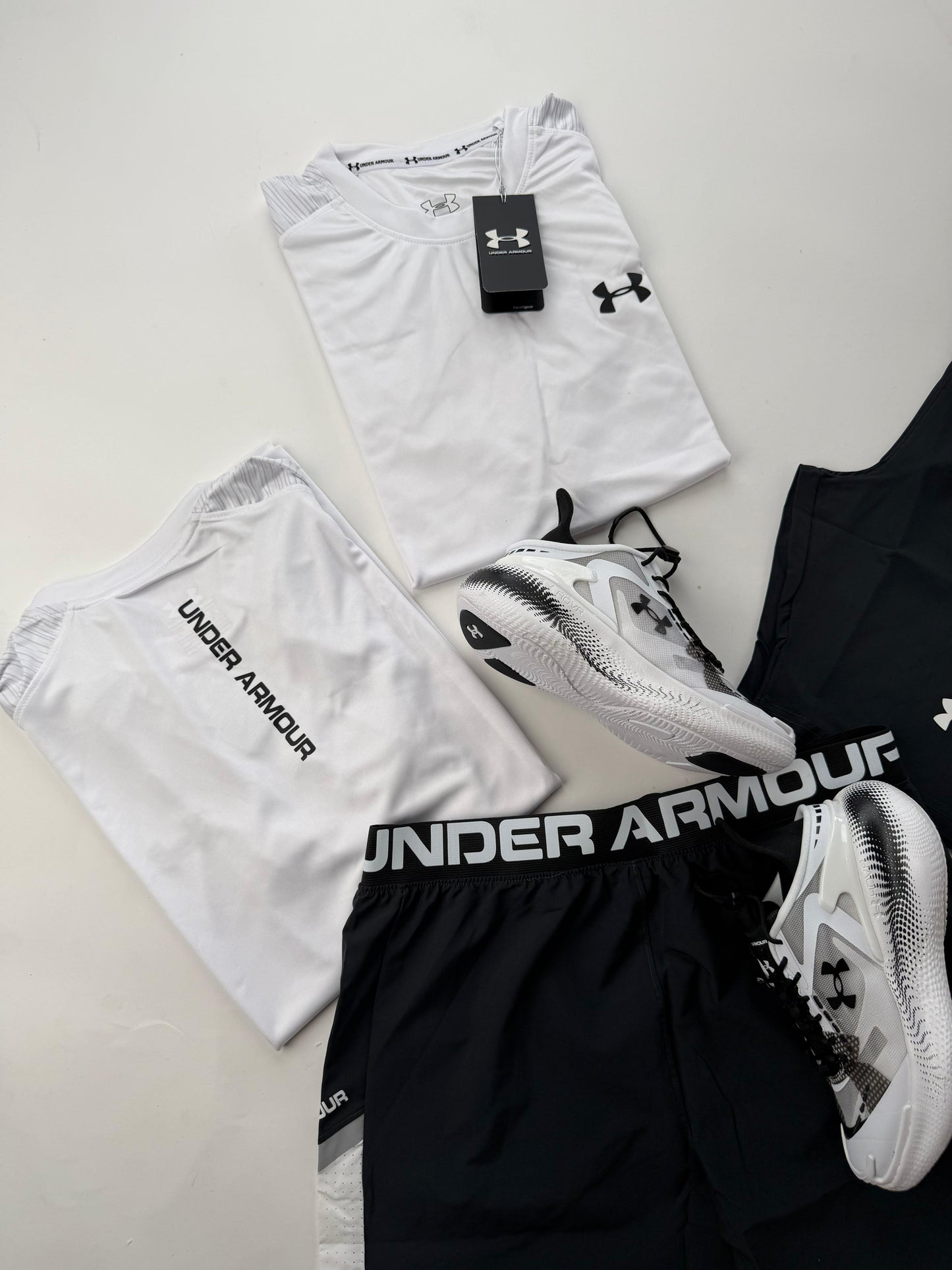 Pack Conjunto + Zapatilla Under Armour