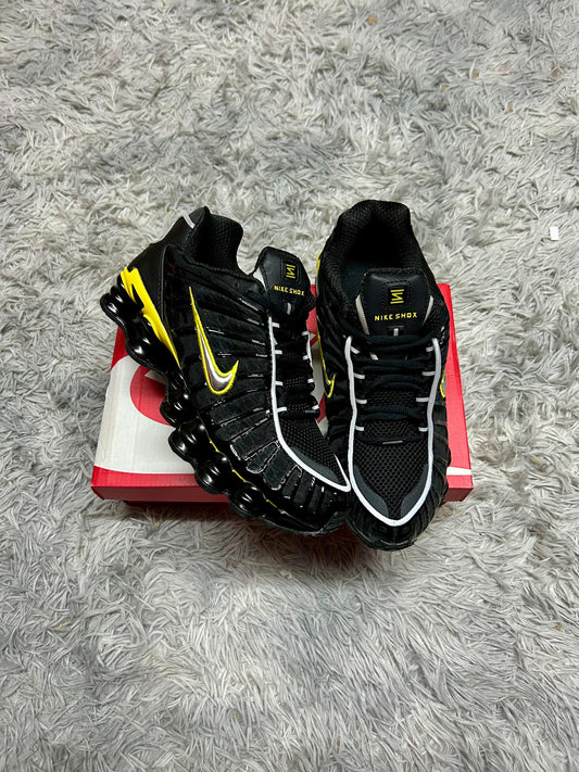 Zapatilla Nike Shox Amarillo Negro