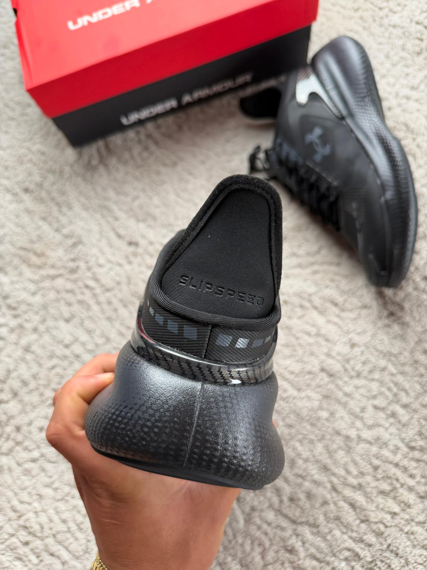Zapatilla Under Armour 2026