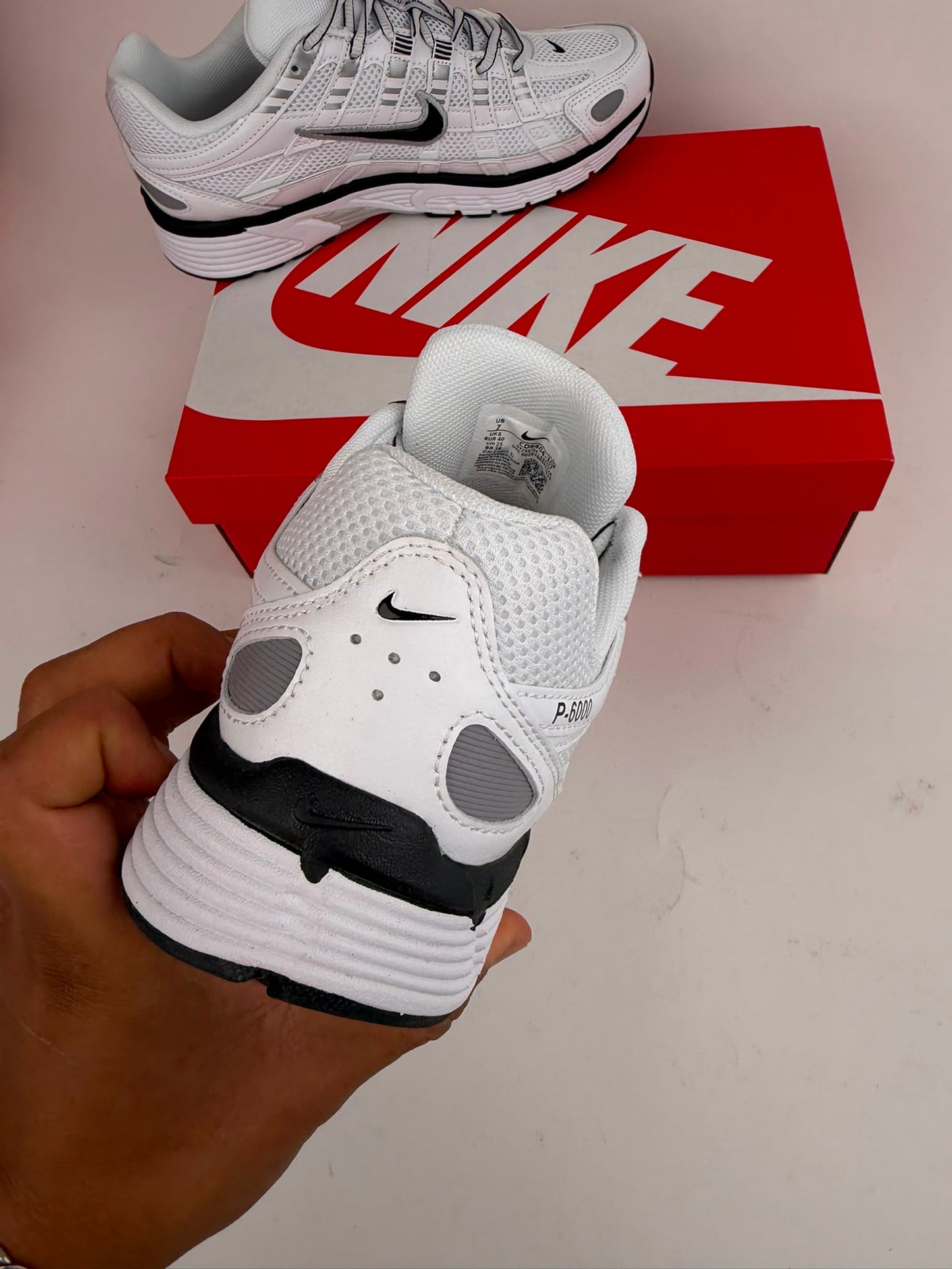 Zapatilla Nike P6000