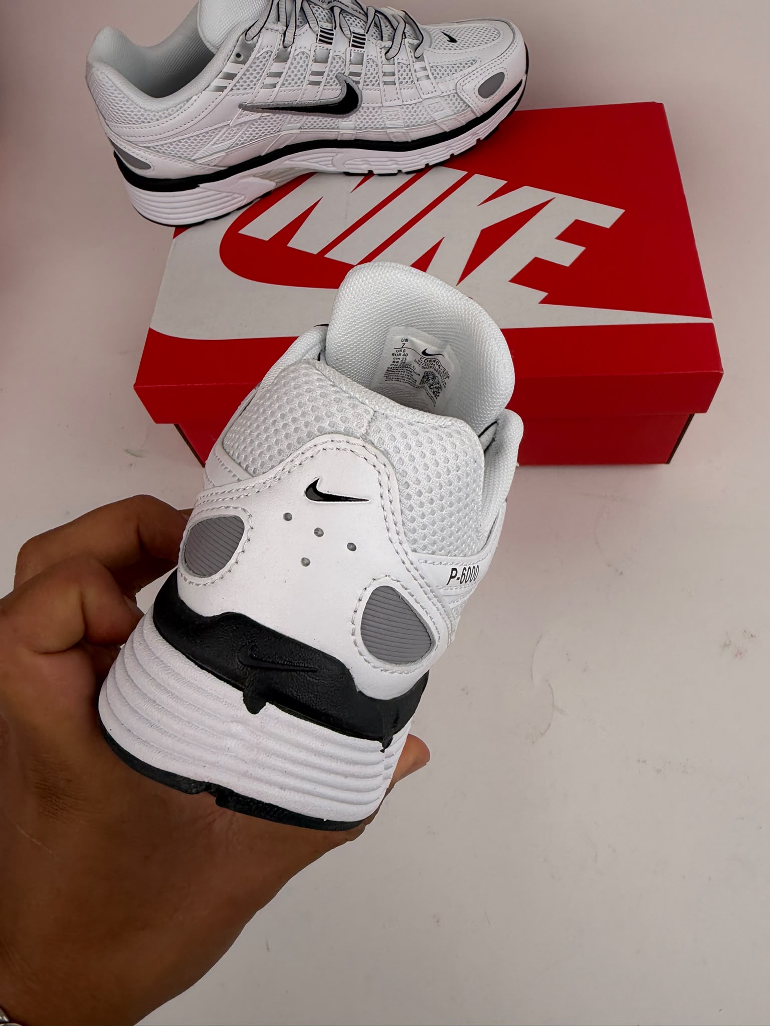 Zapatilla Nike P6000