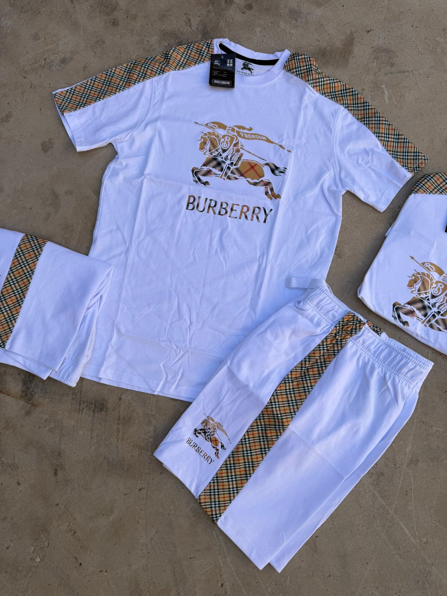 Conjunto Burberry 2026