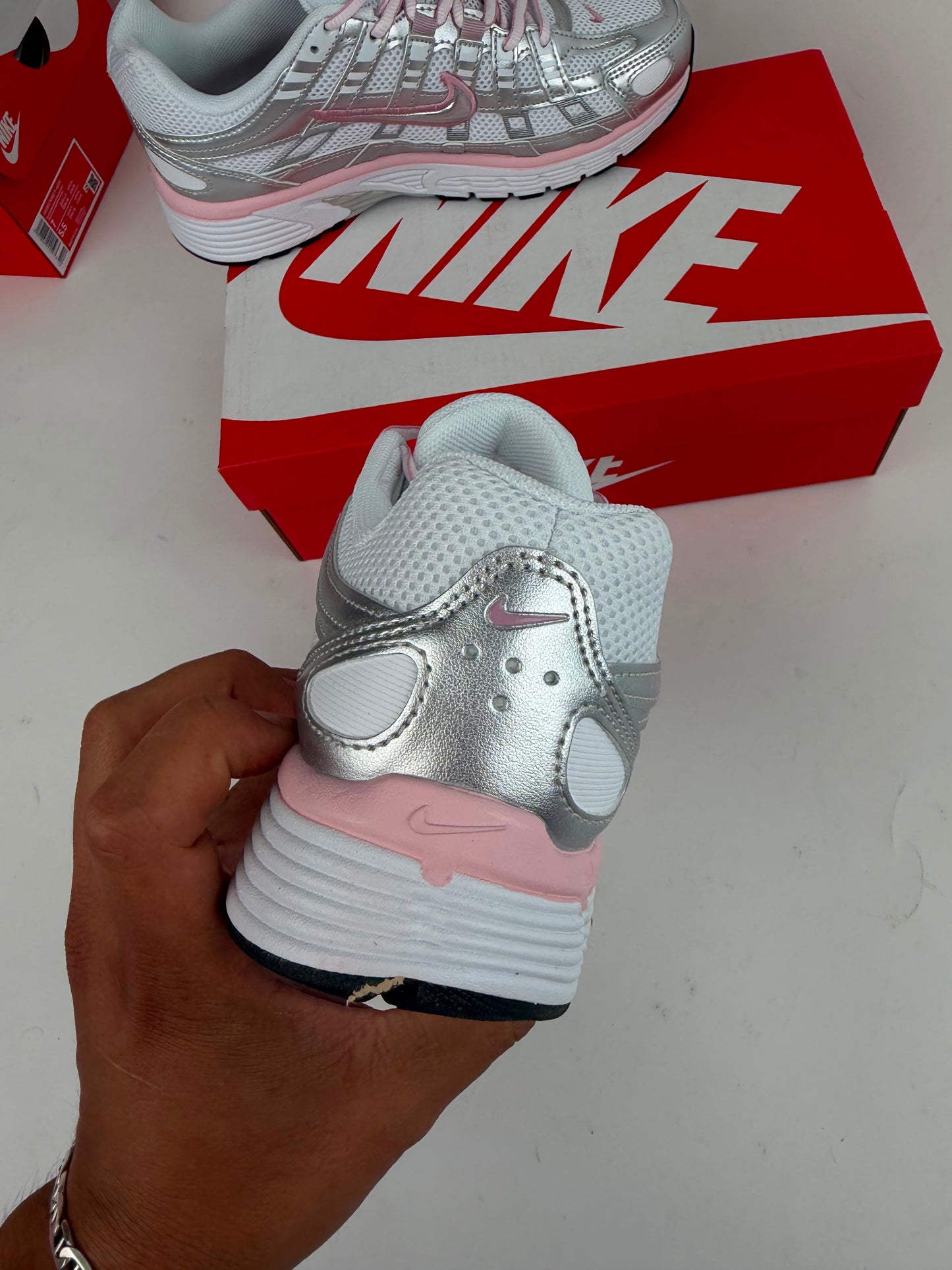 Zapatilla Nike P6000