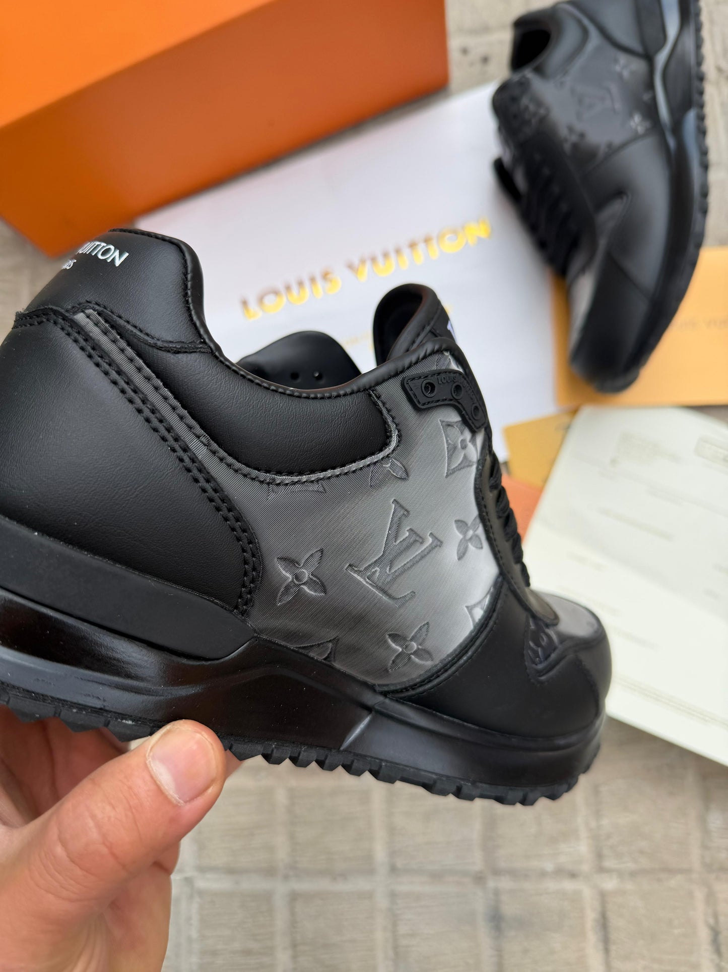 Zapatilla Louis Vuitton Run Away