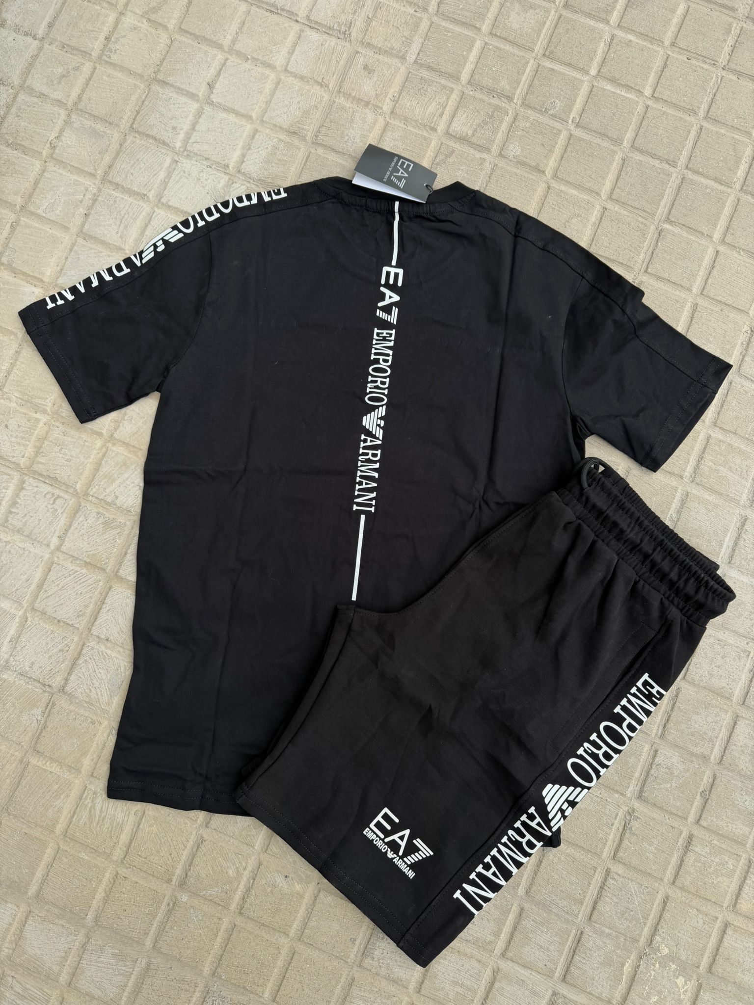 Conjunto Emporio Armani EA7