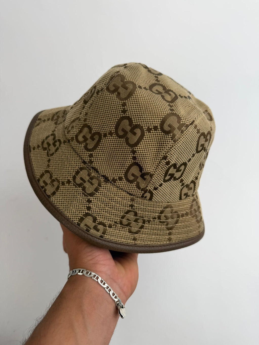 Gorro Tipo Pescador Gucci