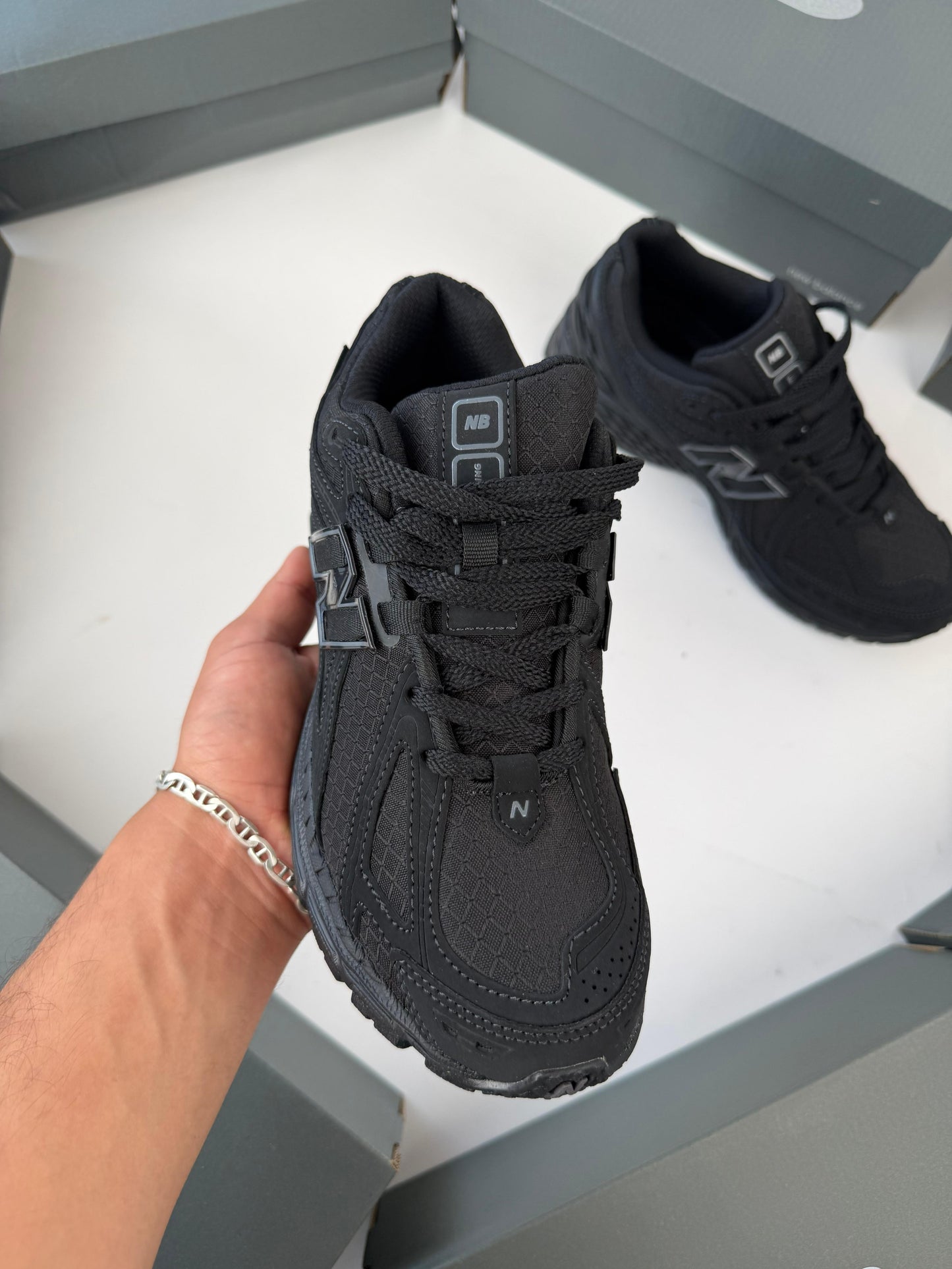 Zapatilla New Balance 1906