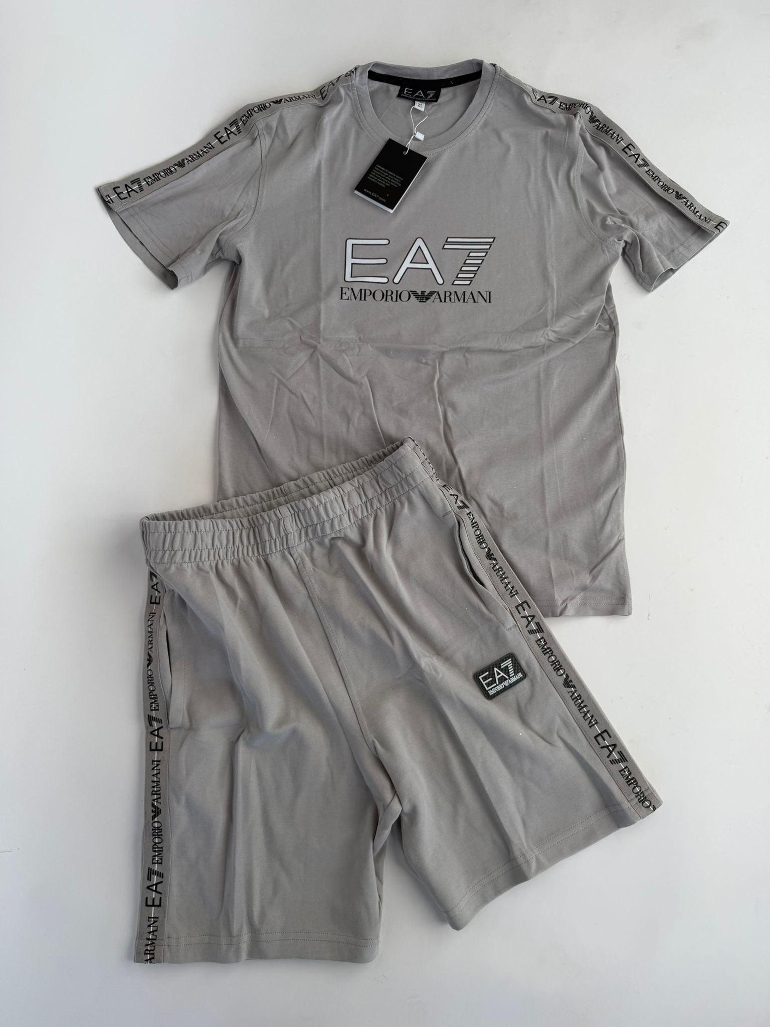 Conjunto Emporio Armani EA7 2026