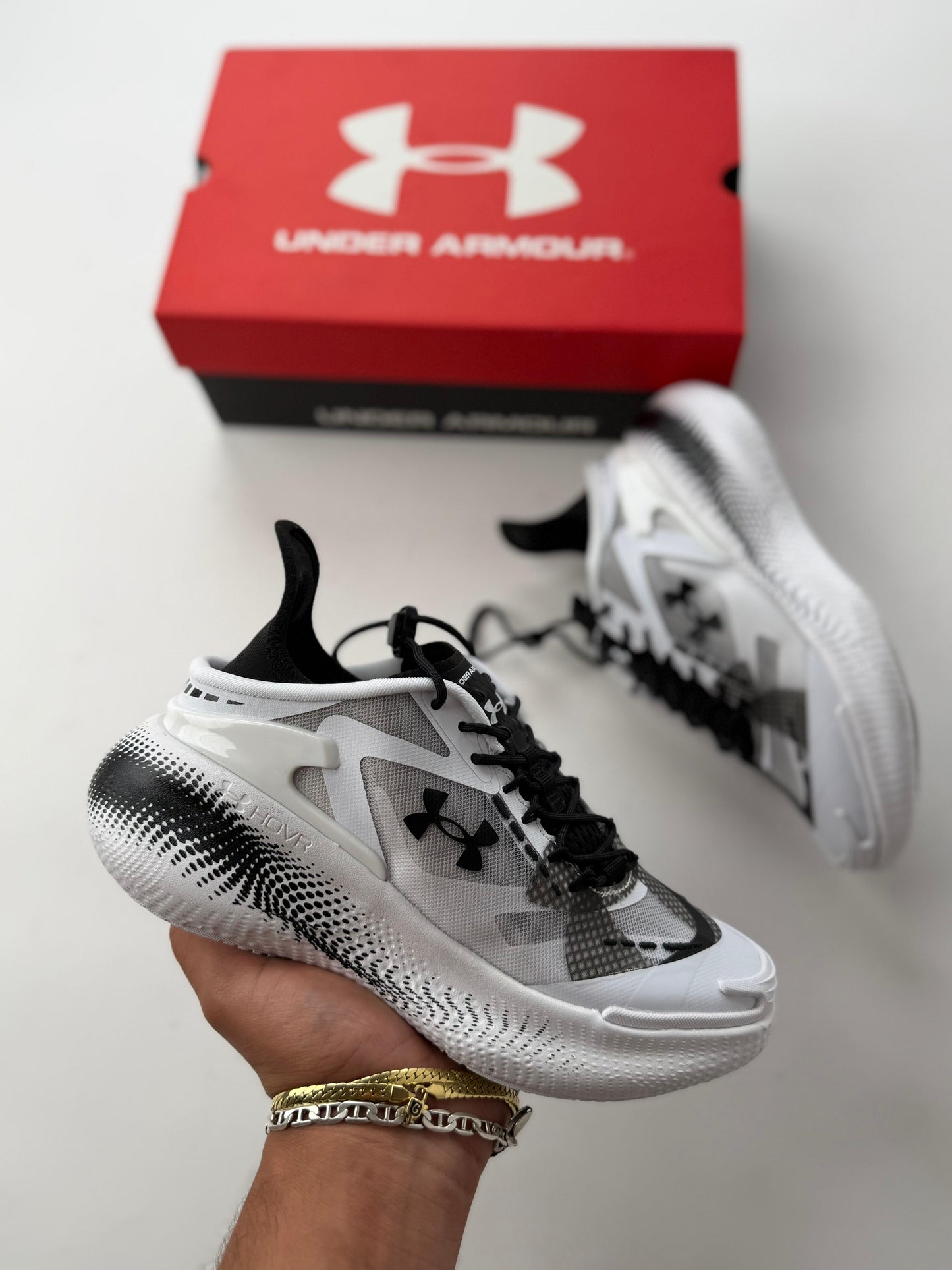 Zapatilla Under Armour 2026