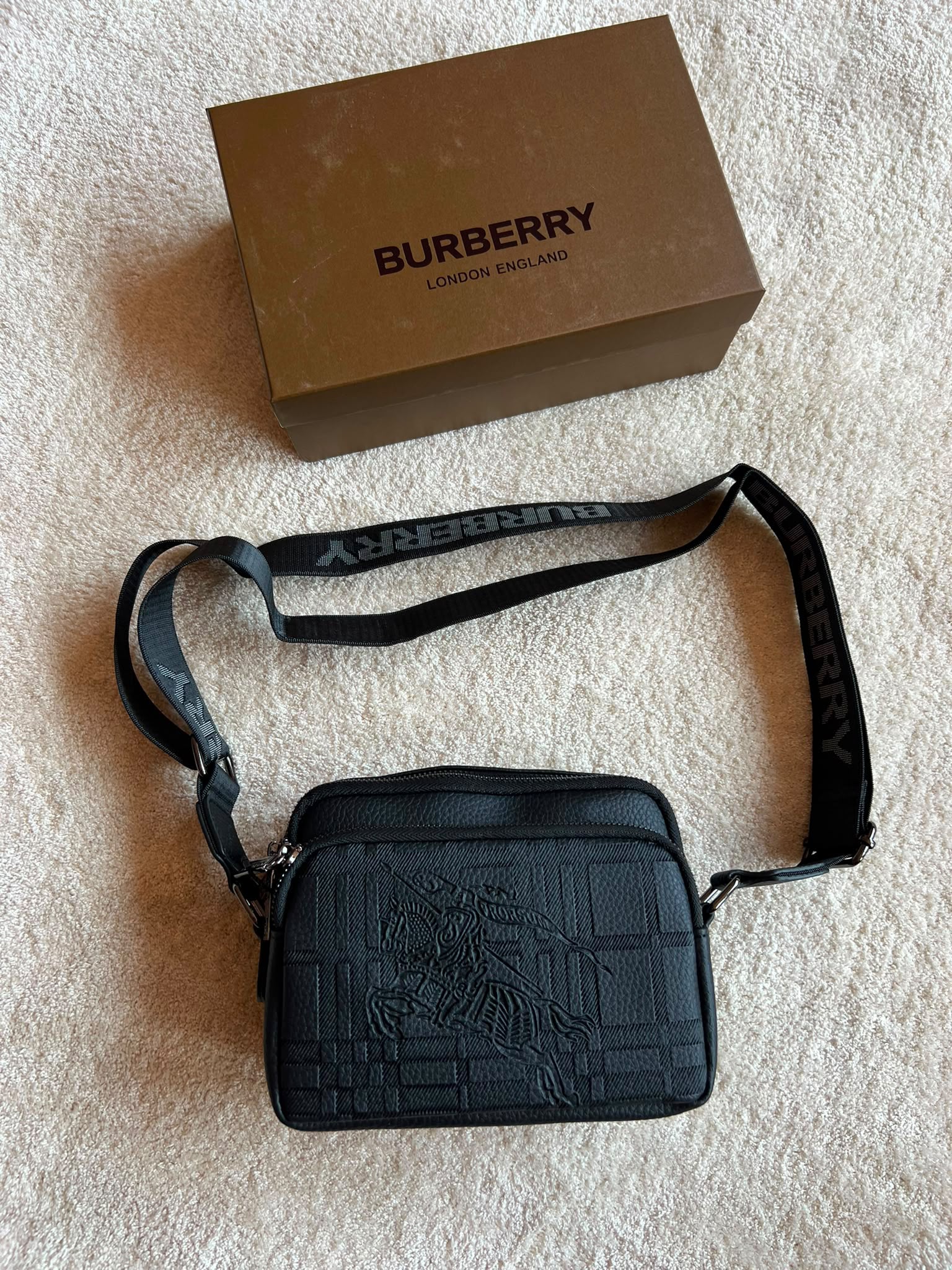 Bandolera Burberry 2026